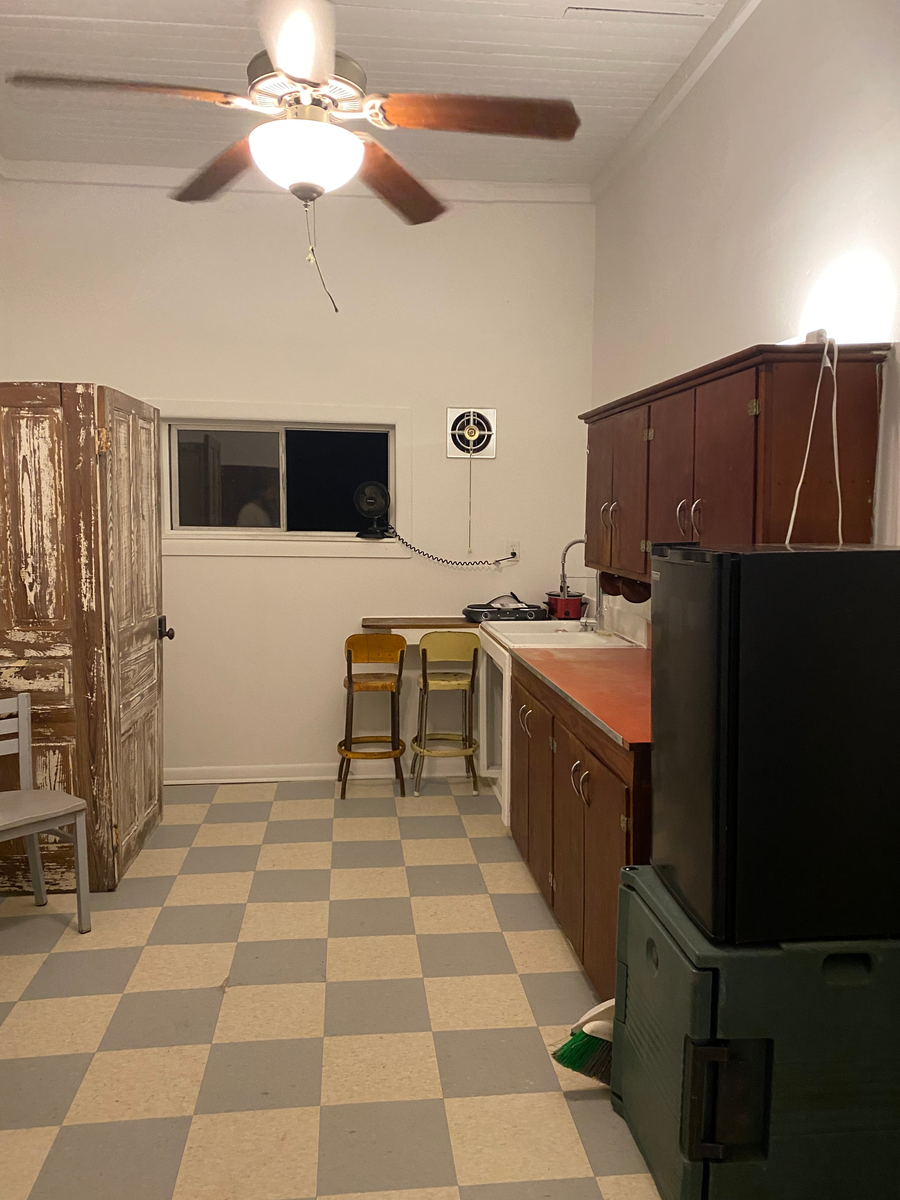 Wander Inn Campers, Backpackers, RV