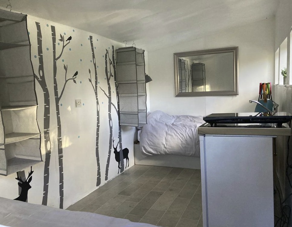 Meon Meadows Fisherman's Cabin