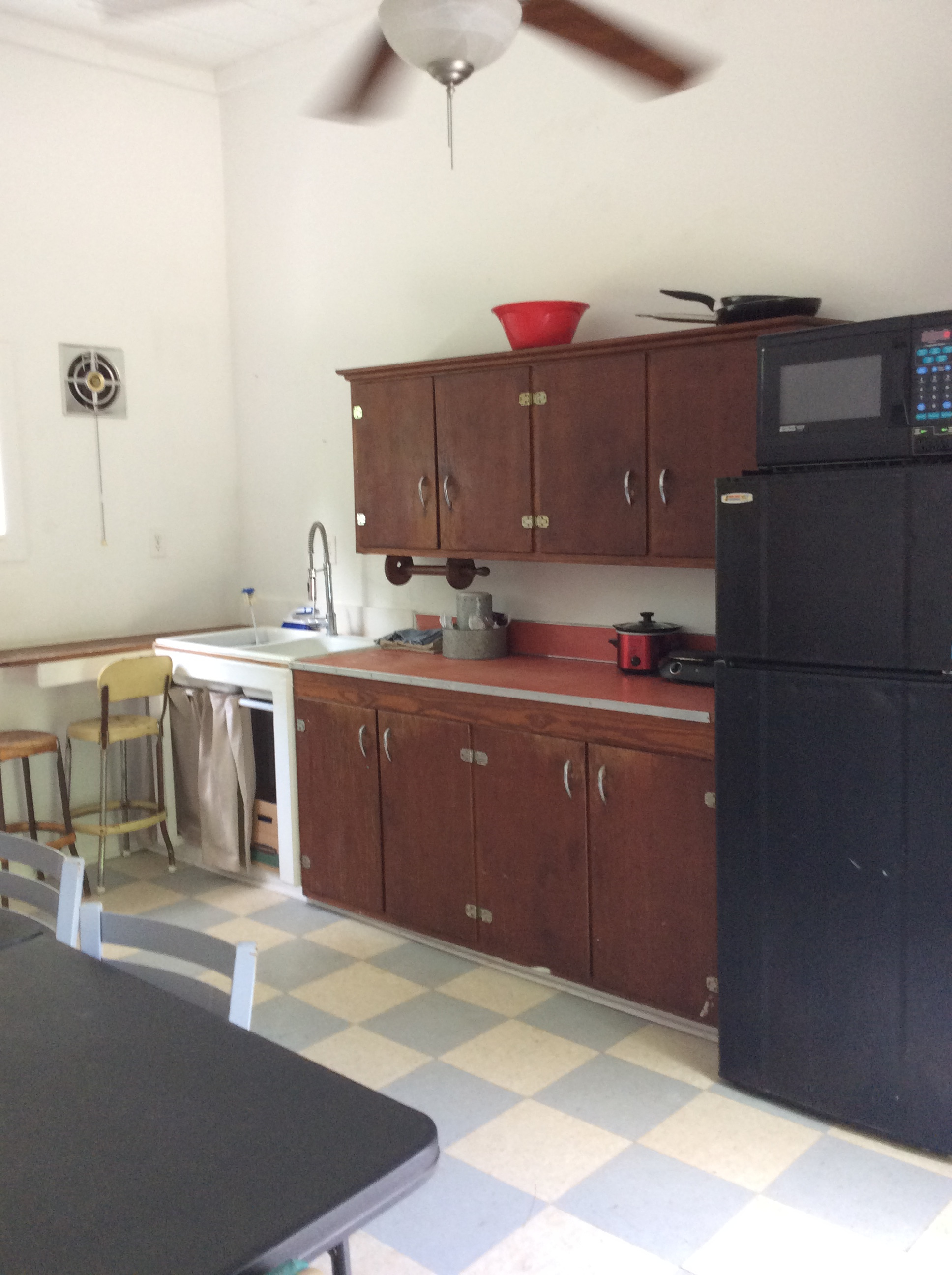 Wander Inn Campers, Backpackers, RV