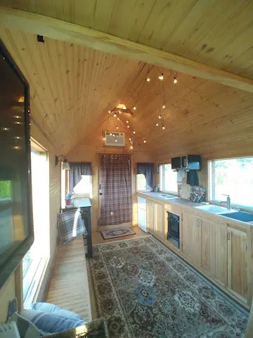 Blackwater Tiny Cabin on Snakehead