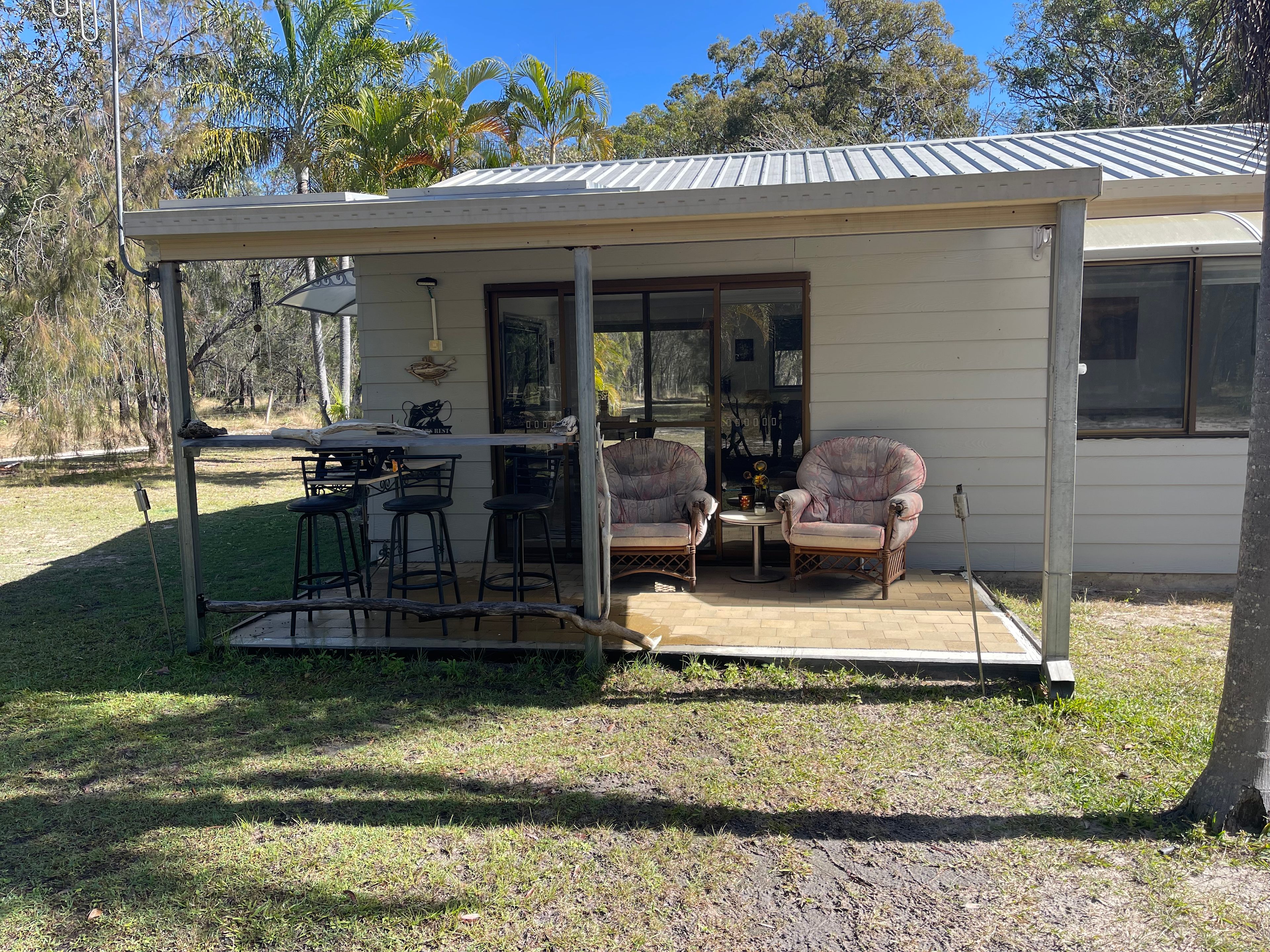 Baffle Creek Boat Hire and Accom