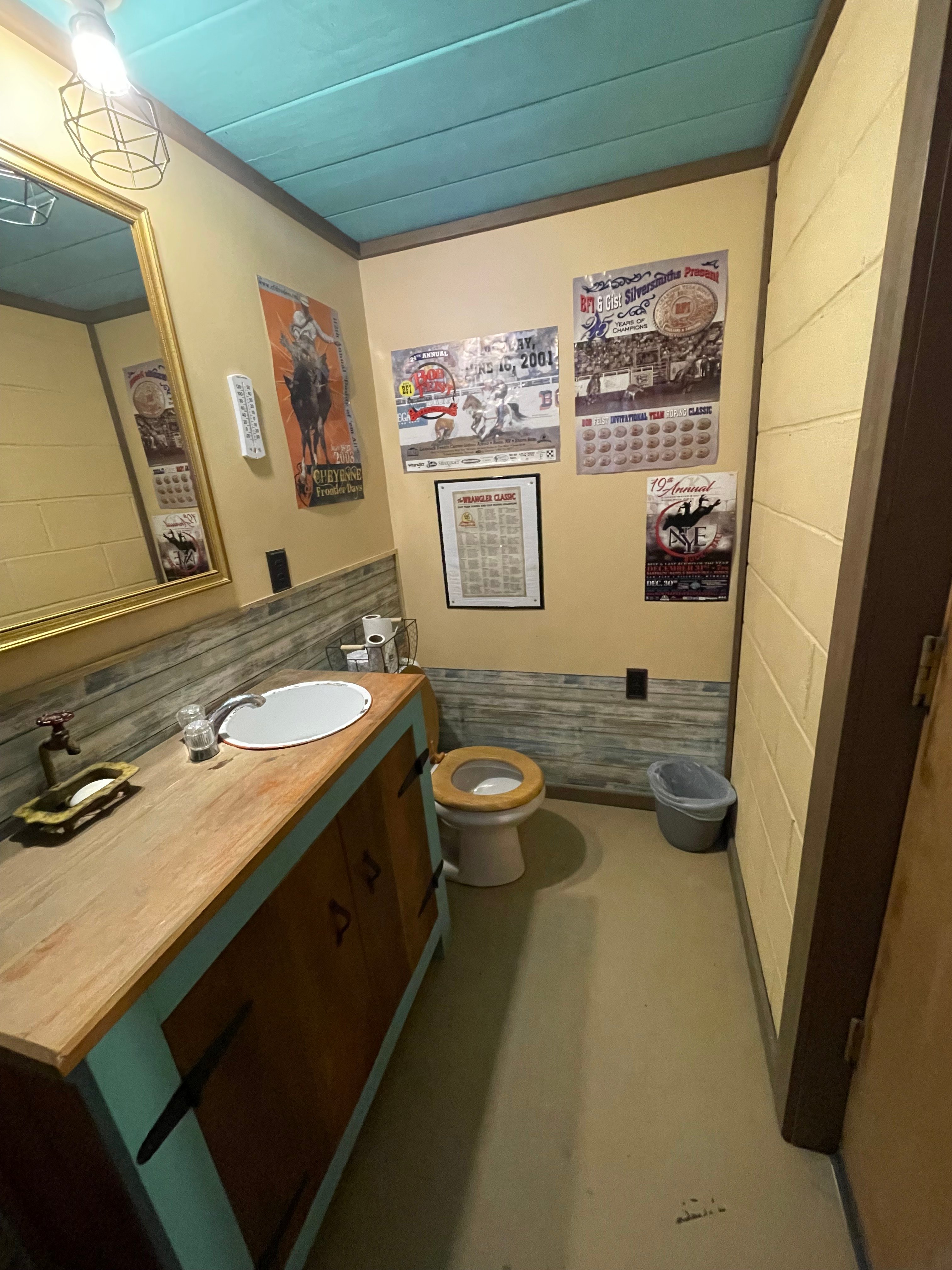 Jim Moss Arena Campground