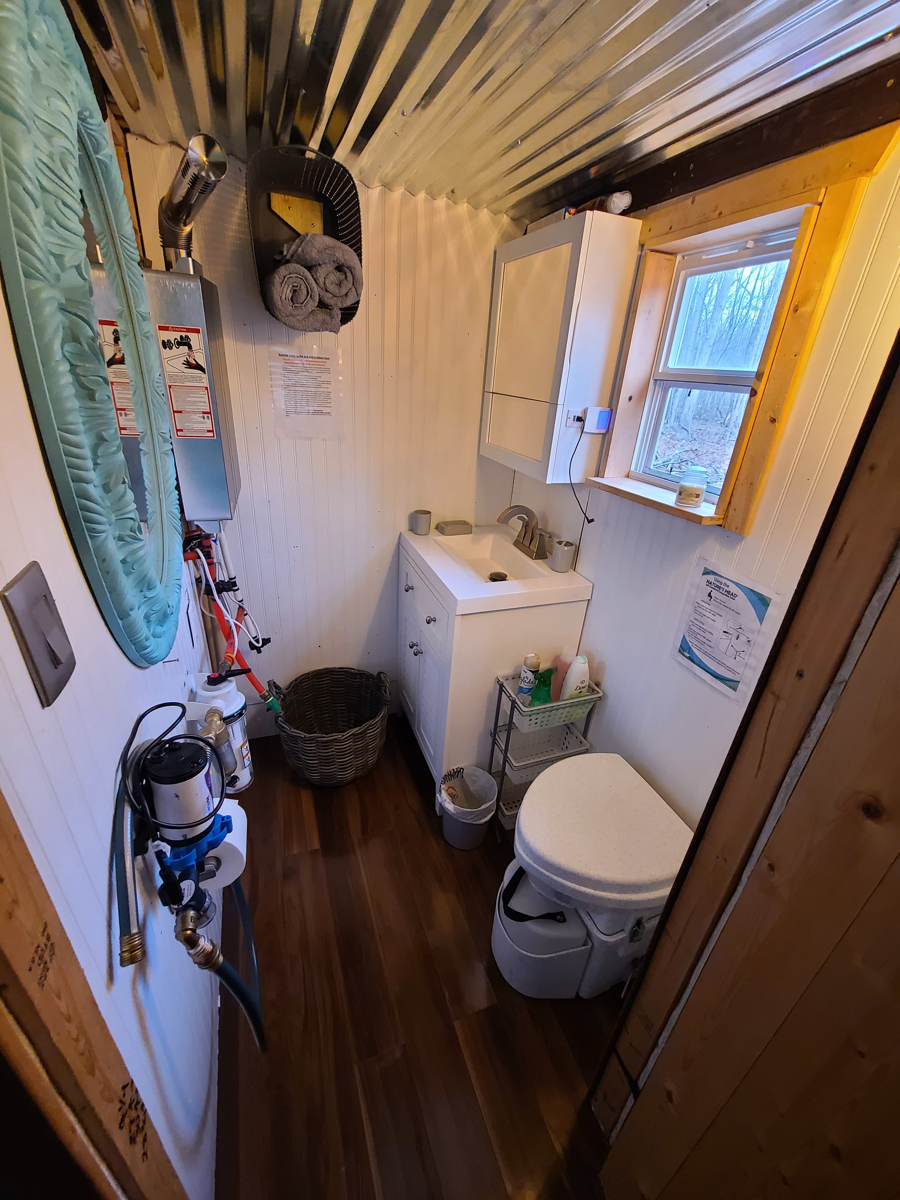 Primitive Cozy Cabin