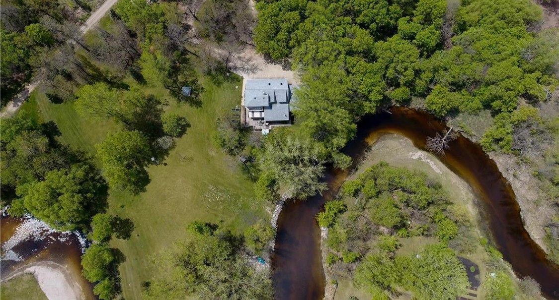 Rustic Rat River Retreat