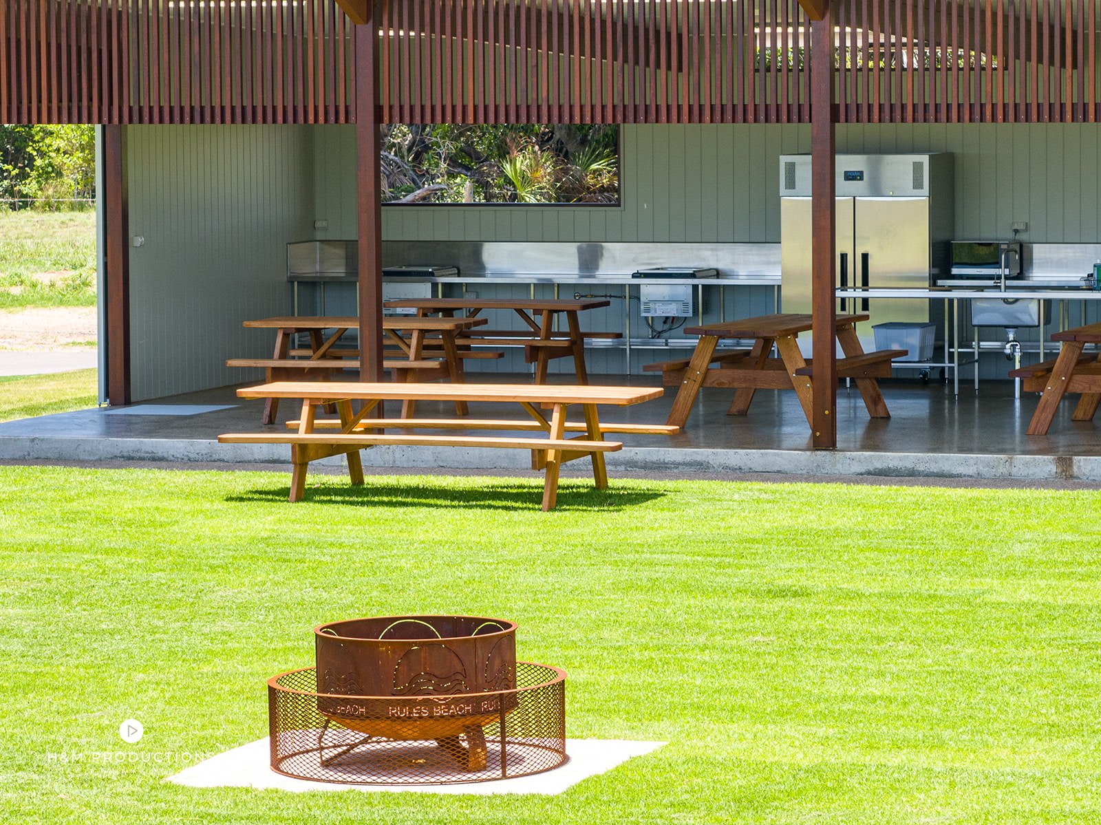 Rules Beach Holiday Park