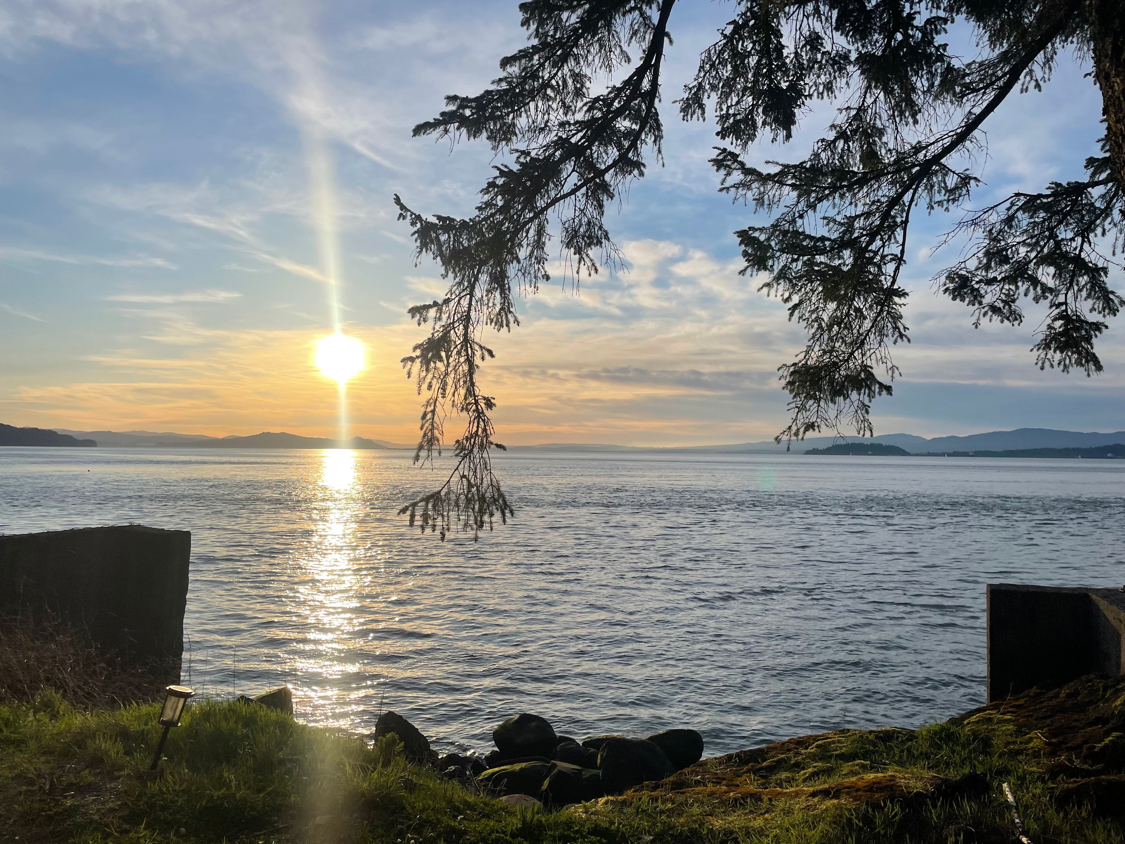 The Rock On The Columbia