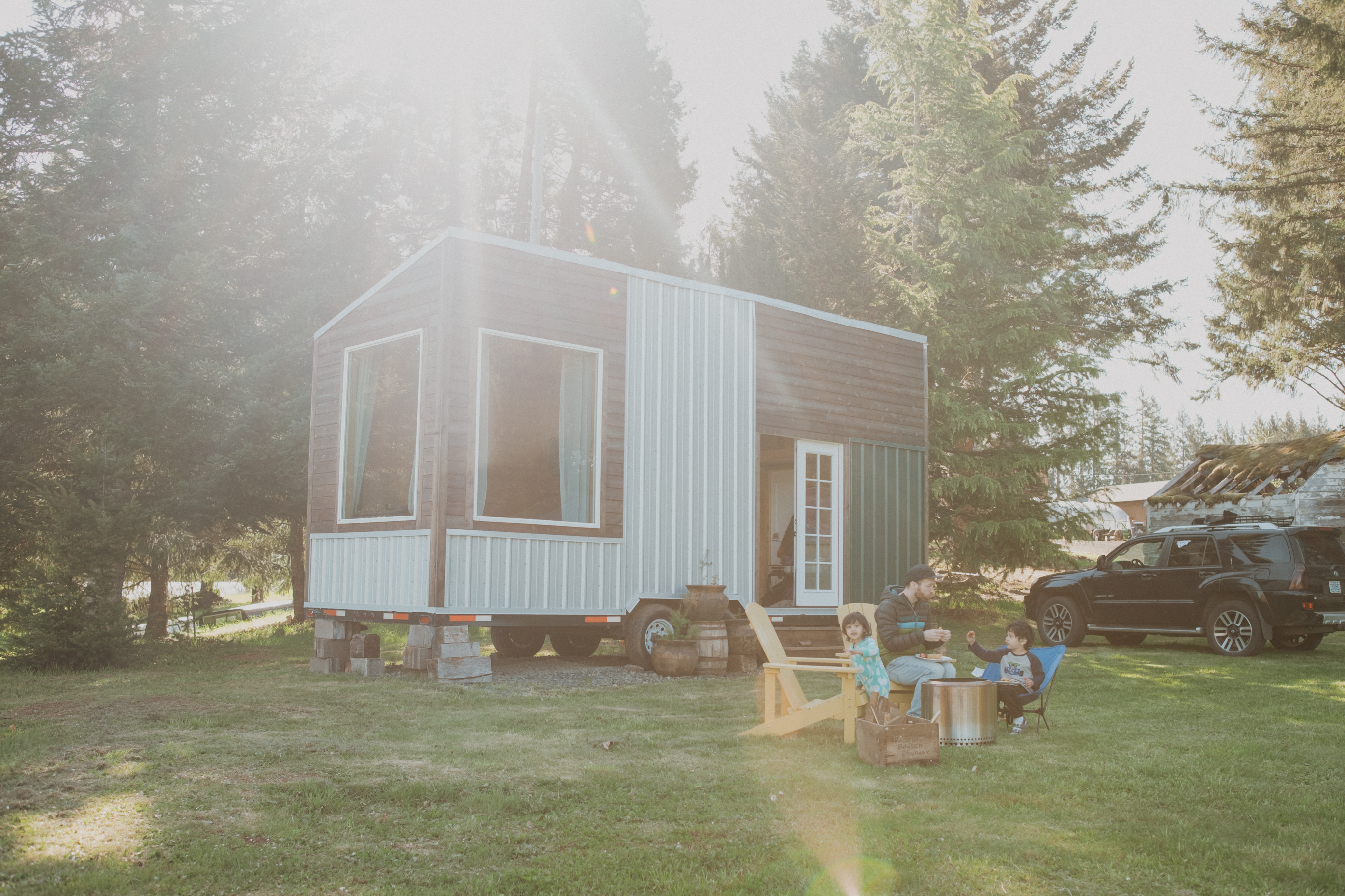 Breakfast time outside the house.