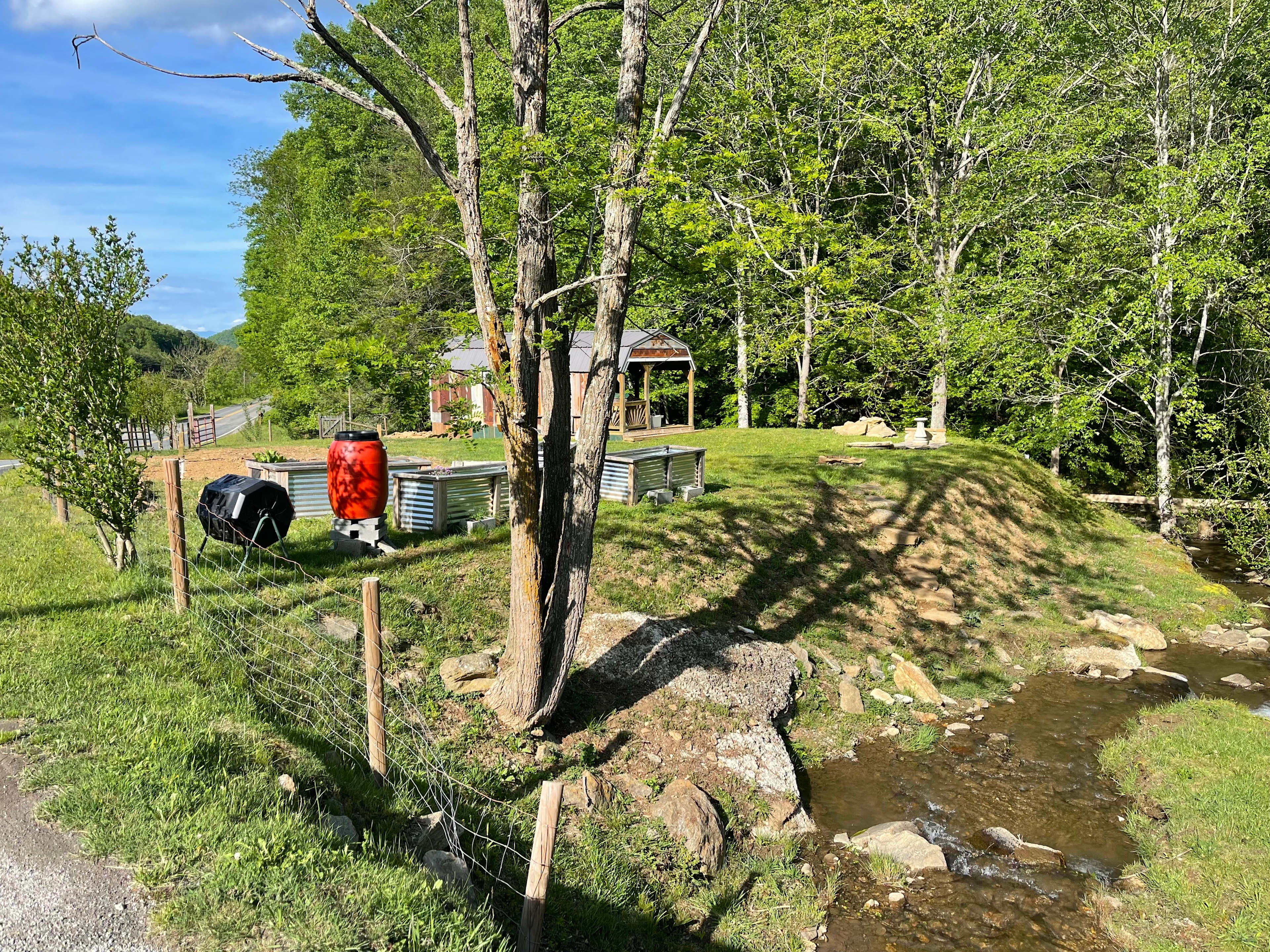 Vintage Creekside Glamping
