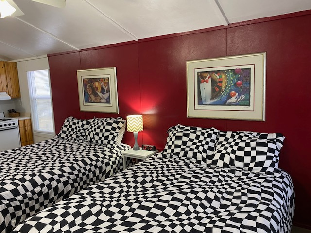 Silver Wind RV Park and Cabins