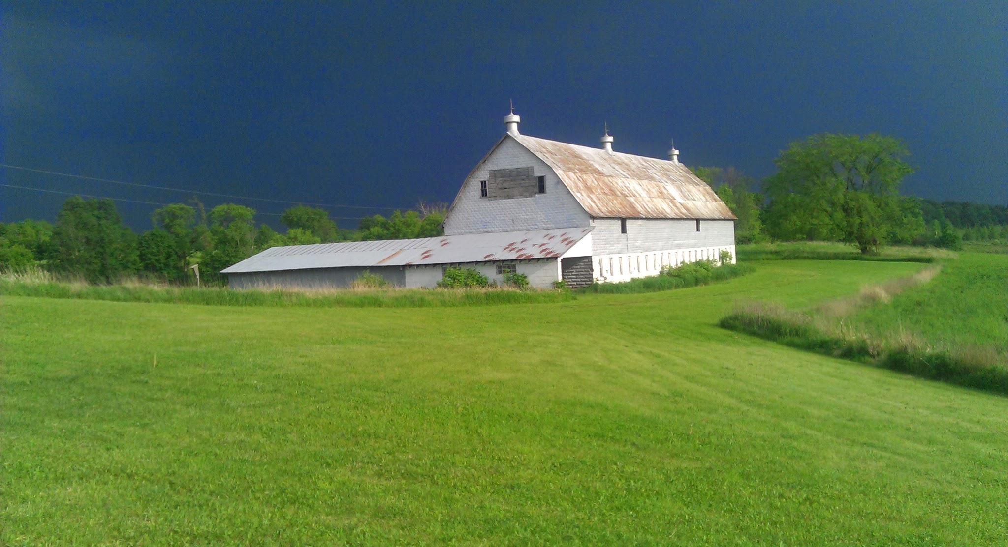 Rustic Haven Retreat on 80 acres