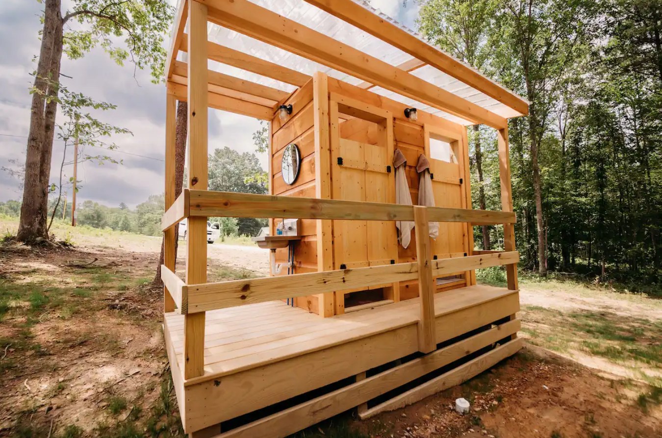 Black Creek Glamping