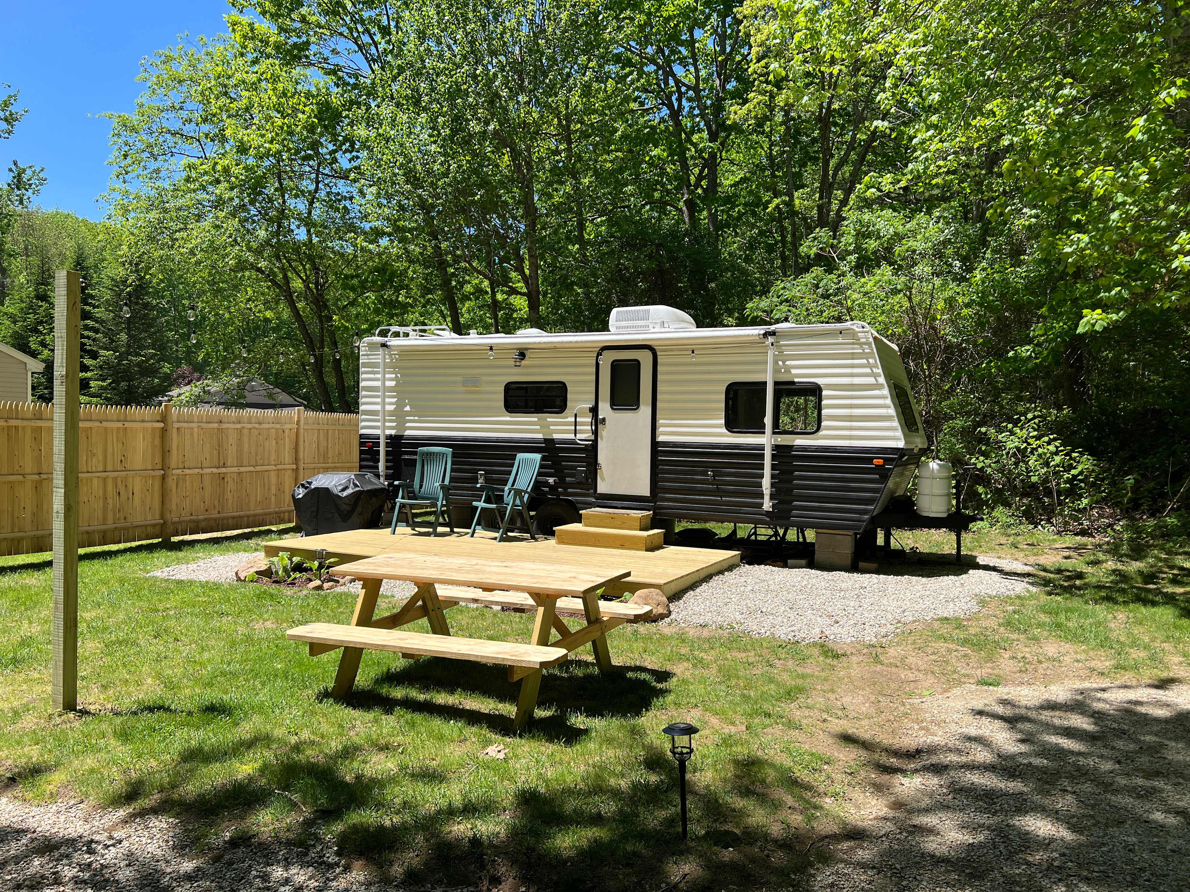 Private Cozy Camper Near Beaches