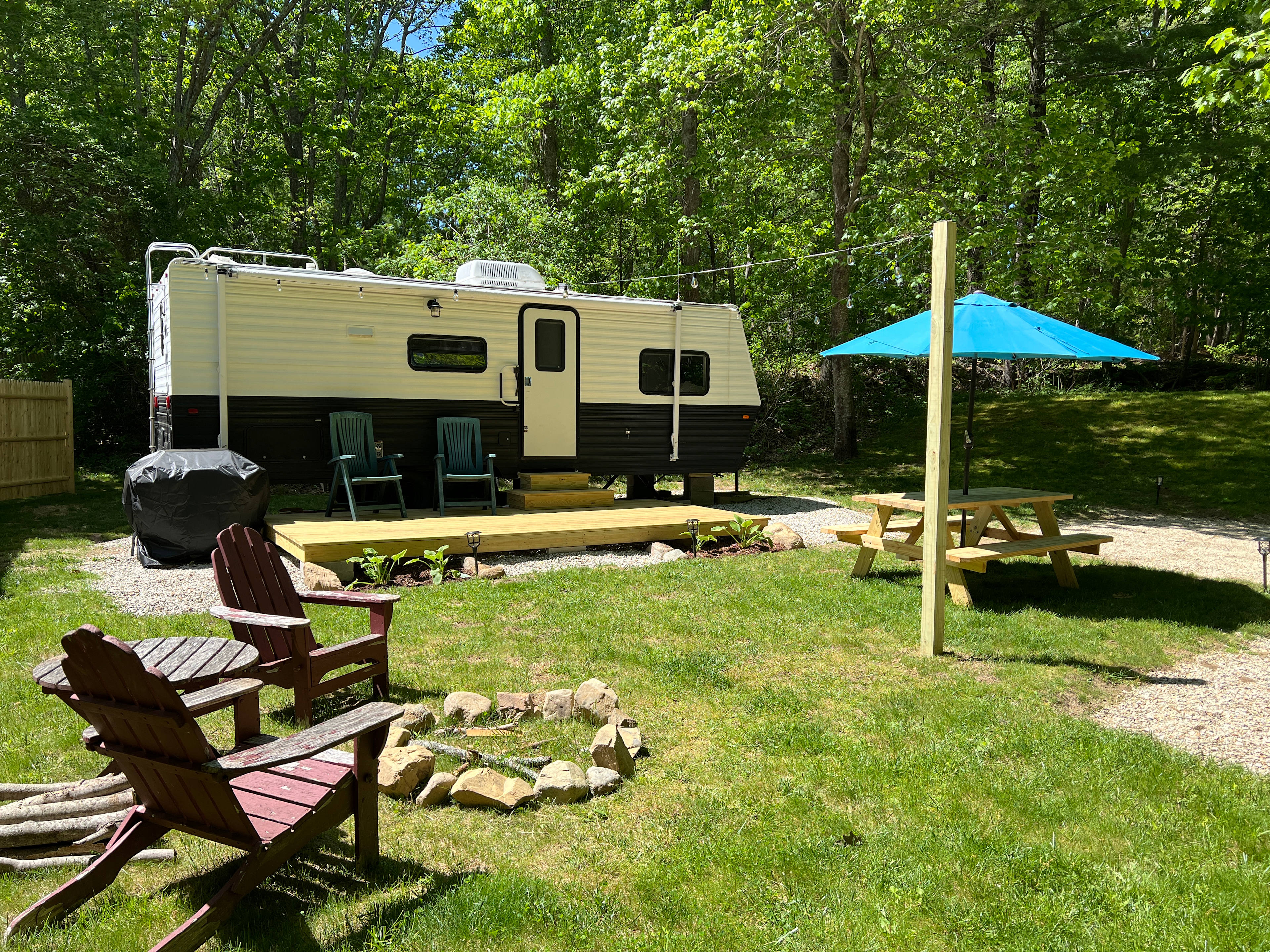 Situated on a private lot just 1.5 miles from the beaches!