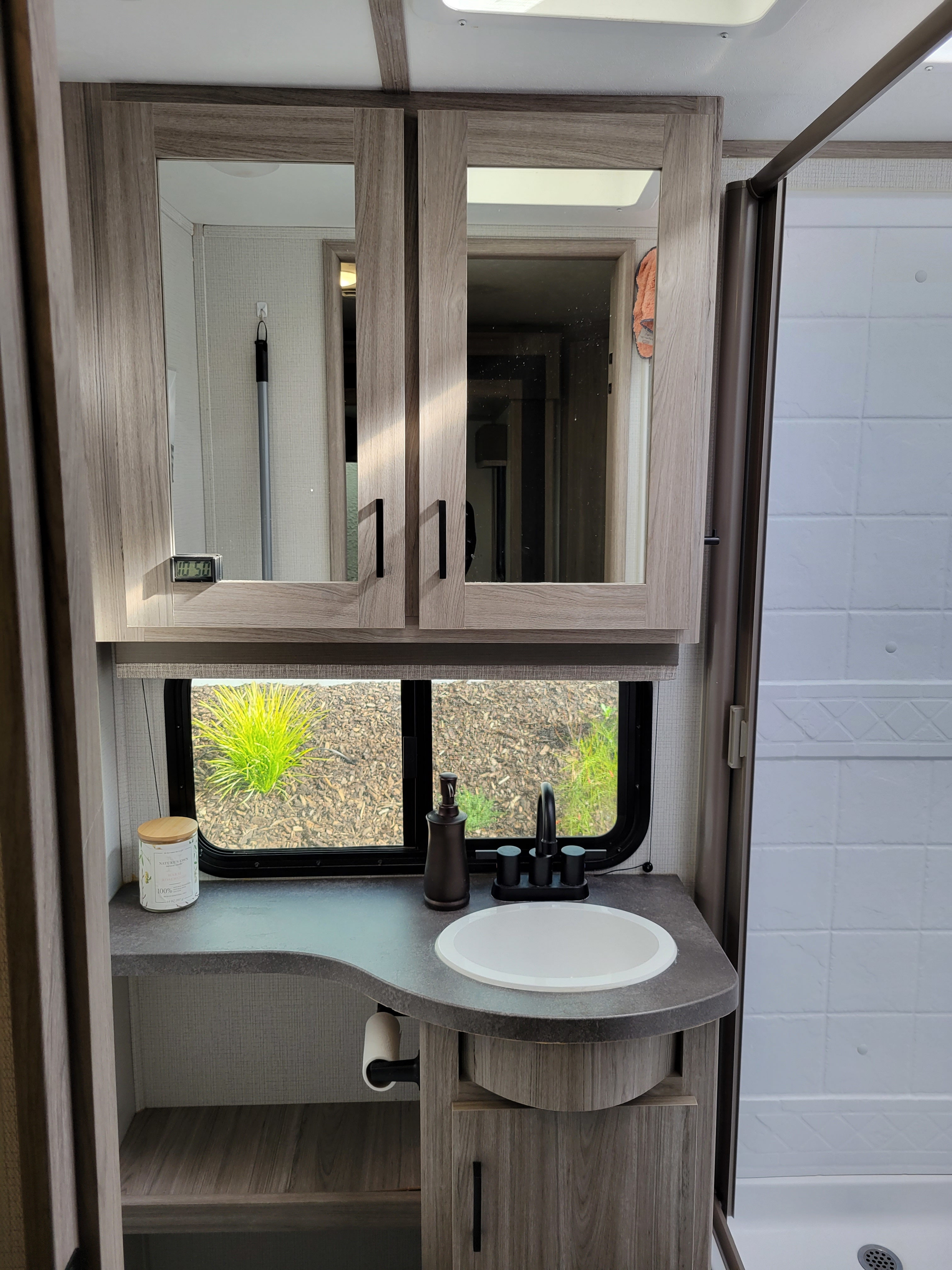 Orange County Base Glamp