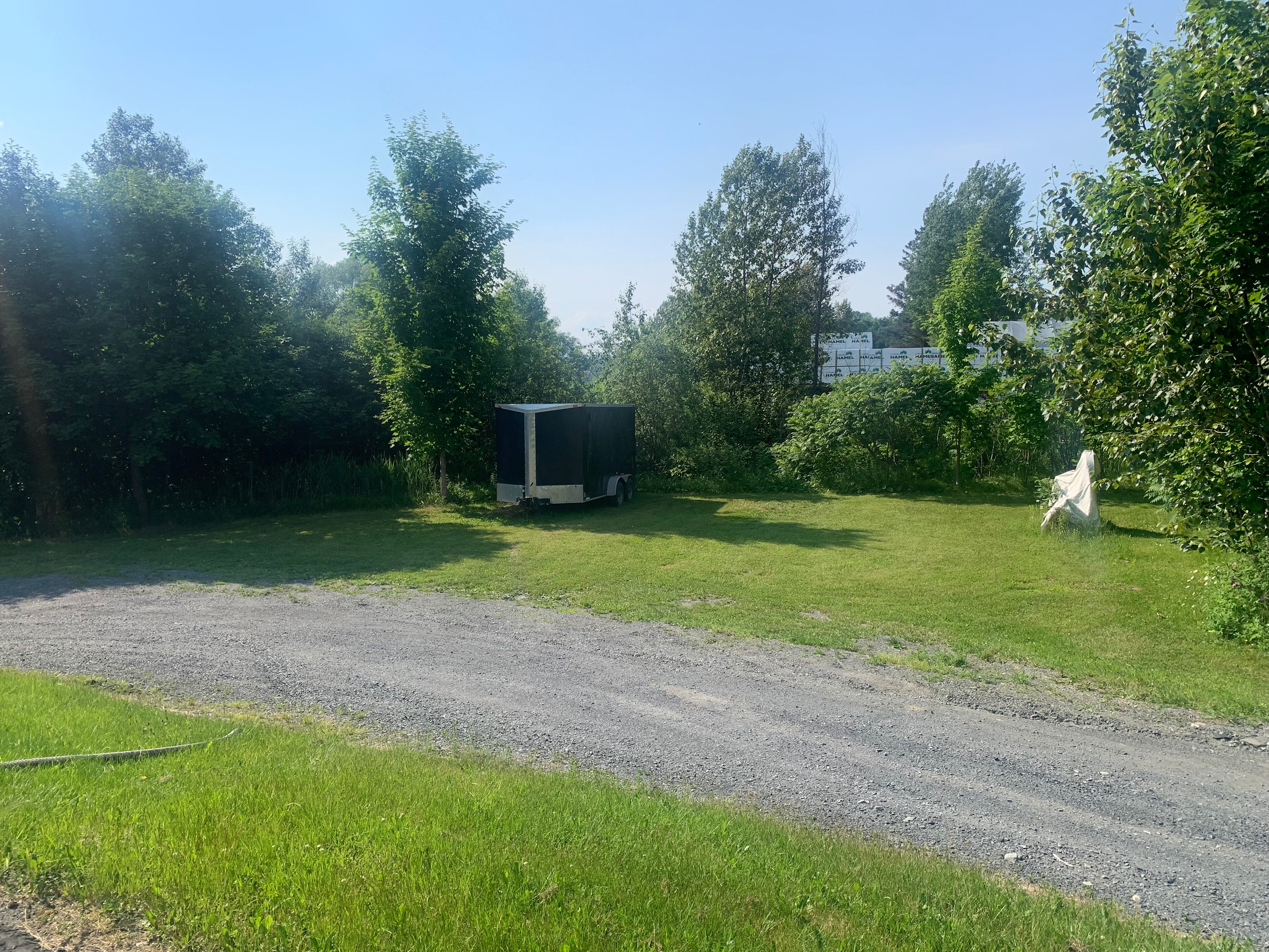 Au Petit Chat de la Riviere