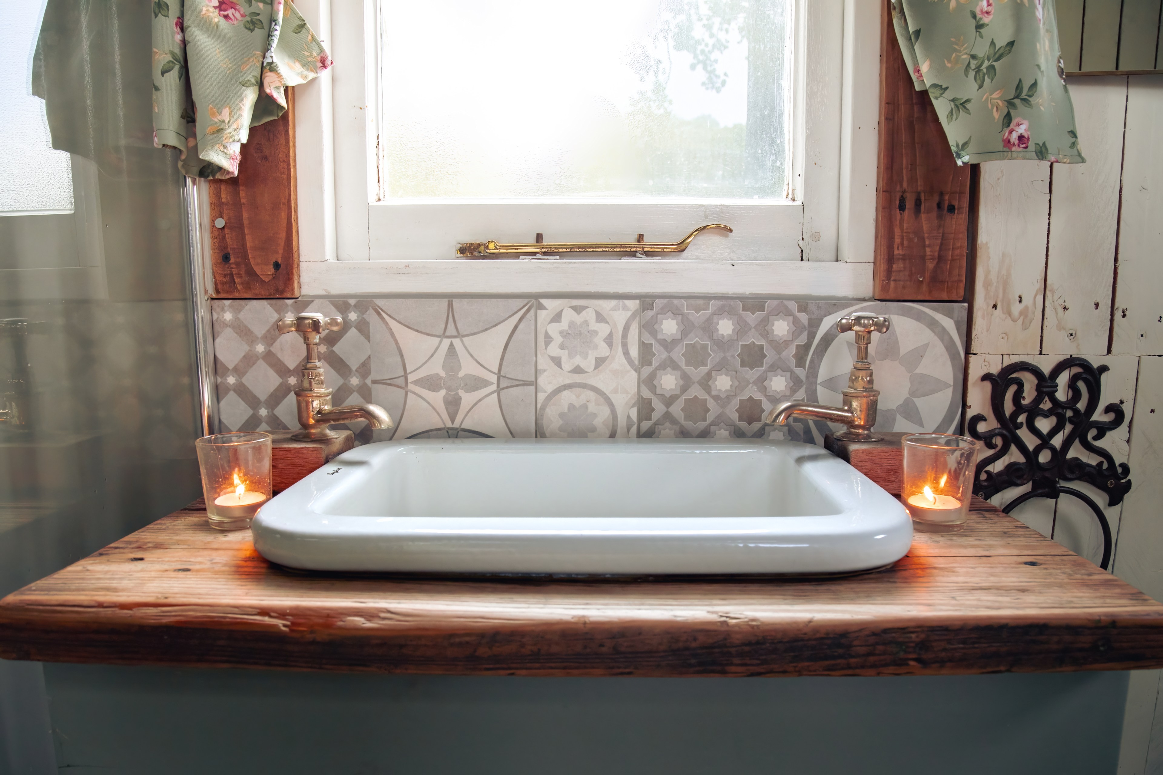 Water to the basin is hot and heated by a LPG gas heater.