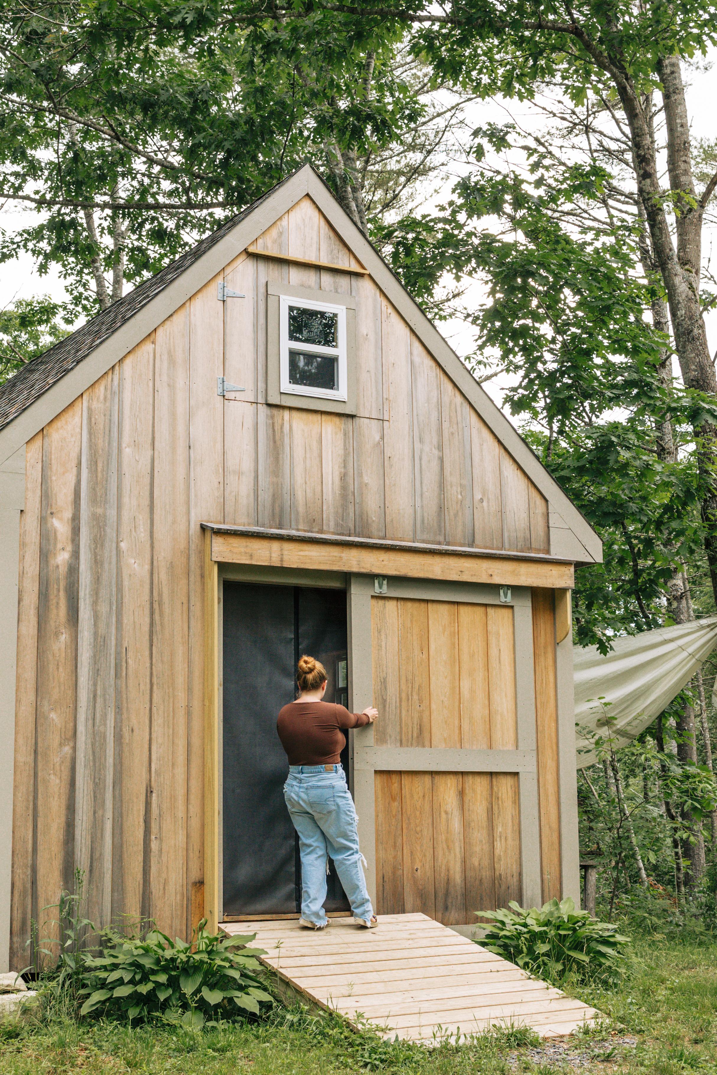 I loved the sliding door with bug net. It worked great to keep the bugs out and I got to watch the ran right from bed. 