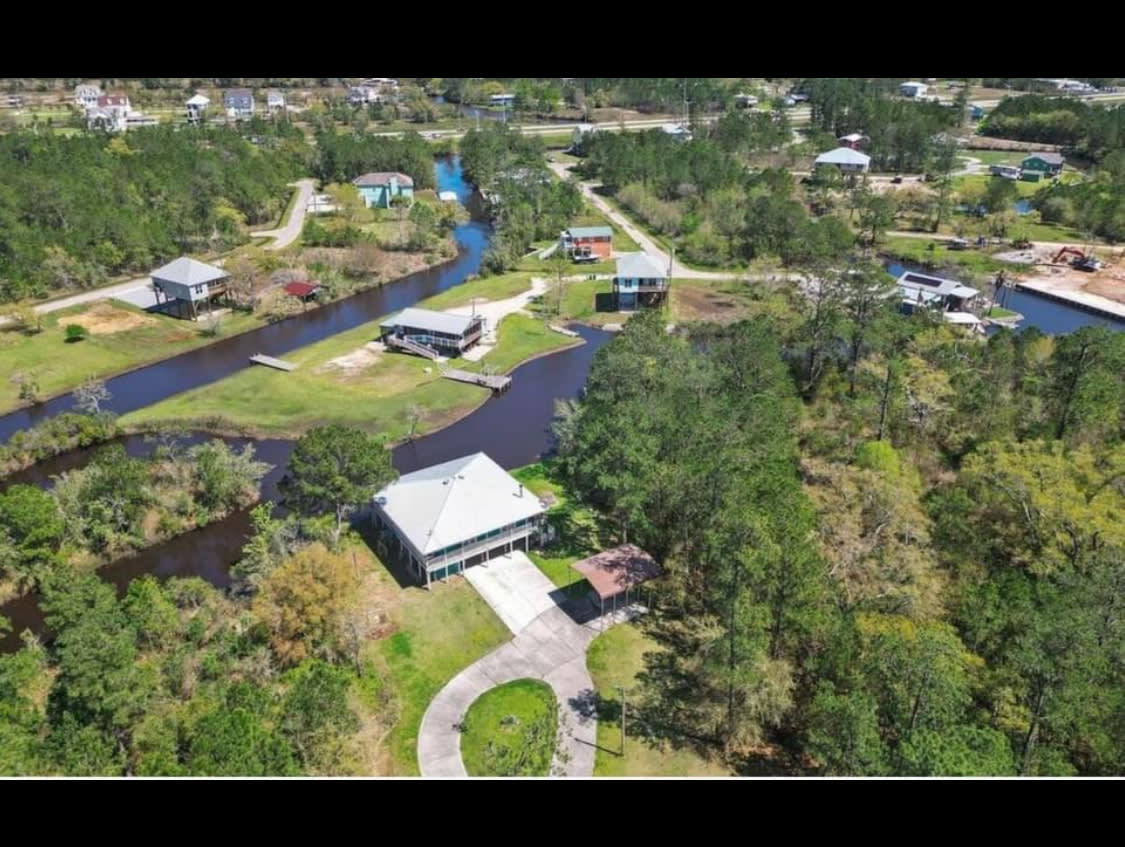 Bayou Peninsula