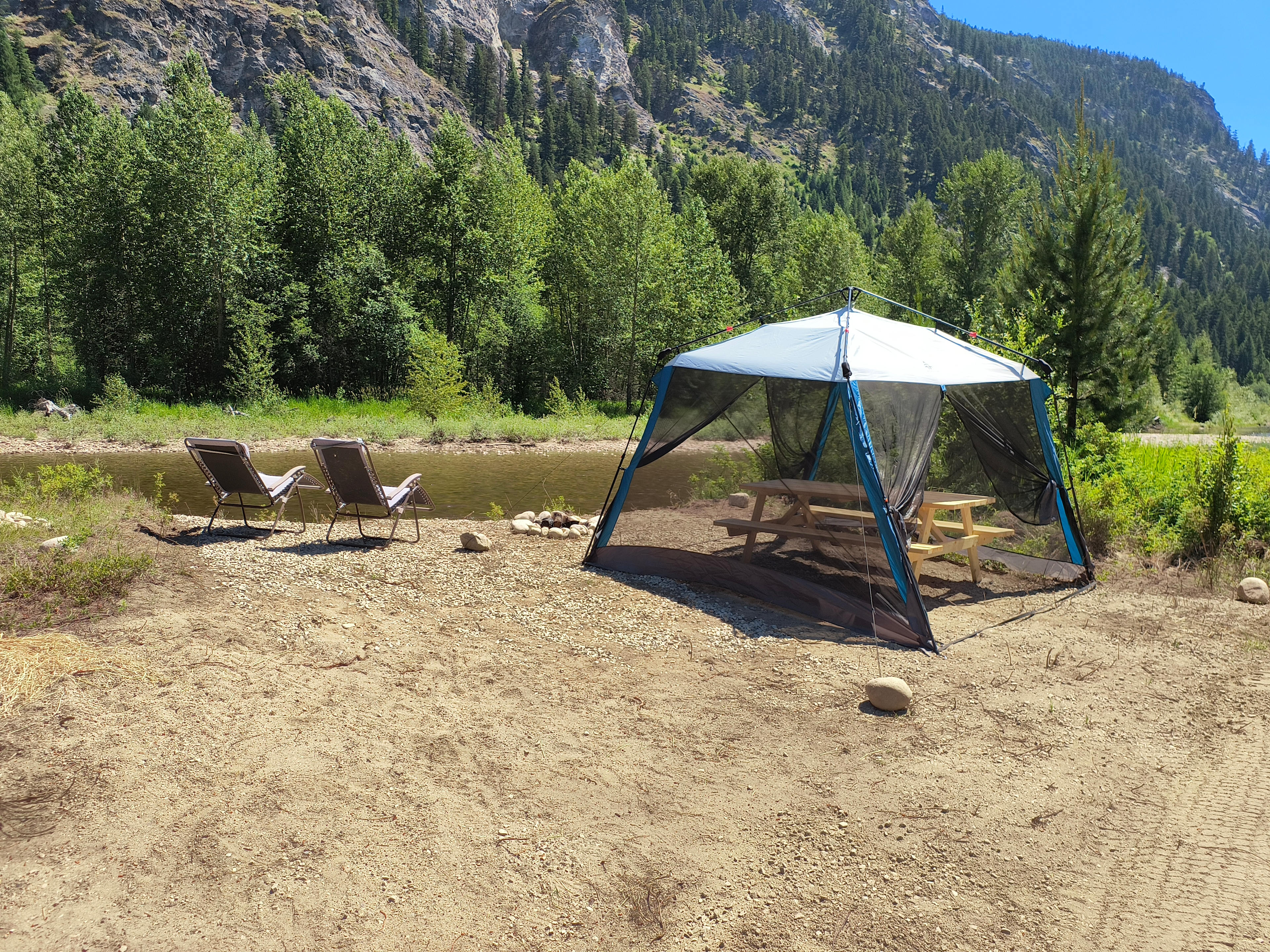 ARLO's KVR Trail Riverside Camping