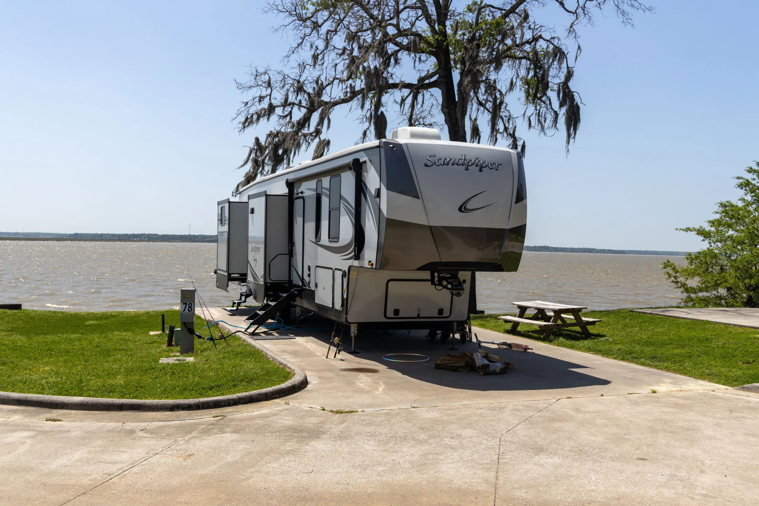 On The Lake RV and Cabin Resort