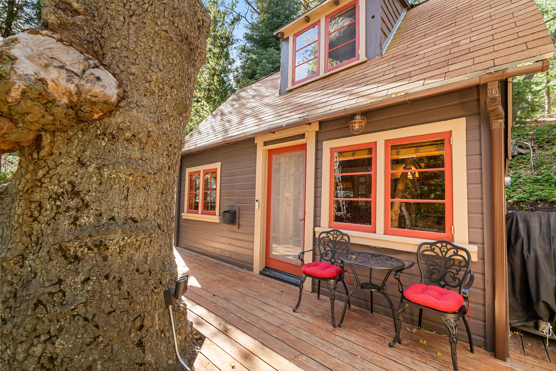 Storybook Nook- secluded cabin!