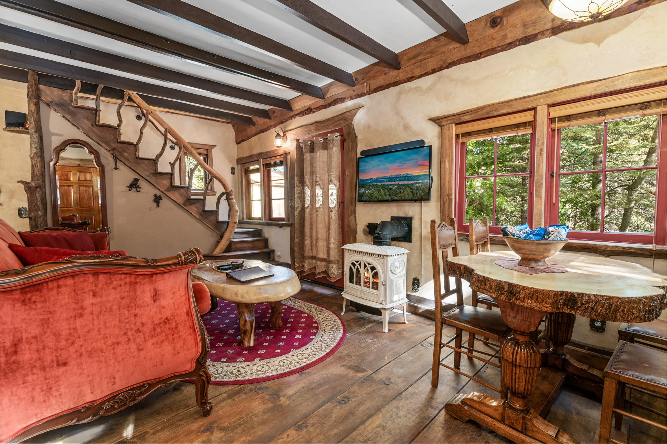 Storybook Nook- secluded cabin!