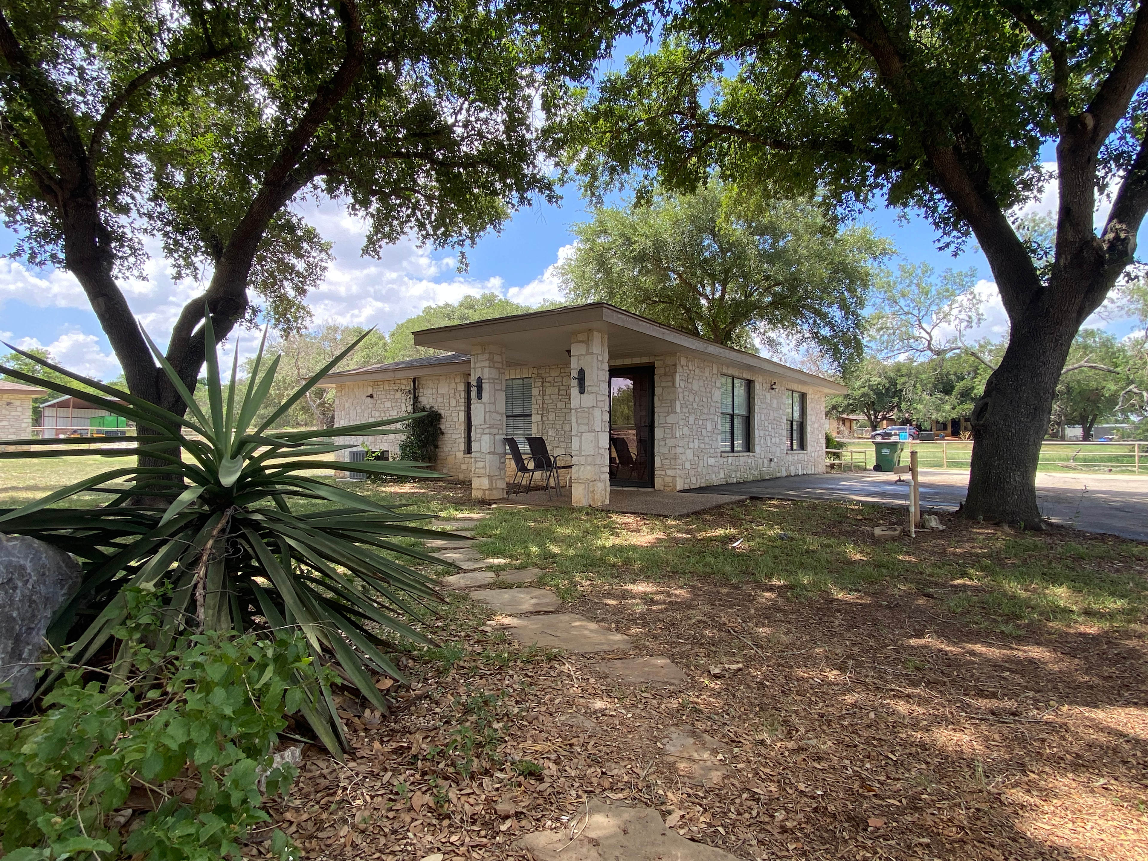 Oak Park Crash Pad