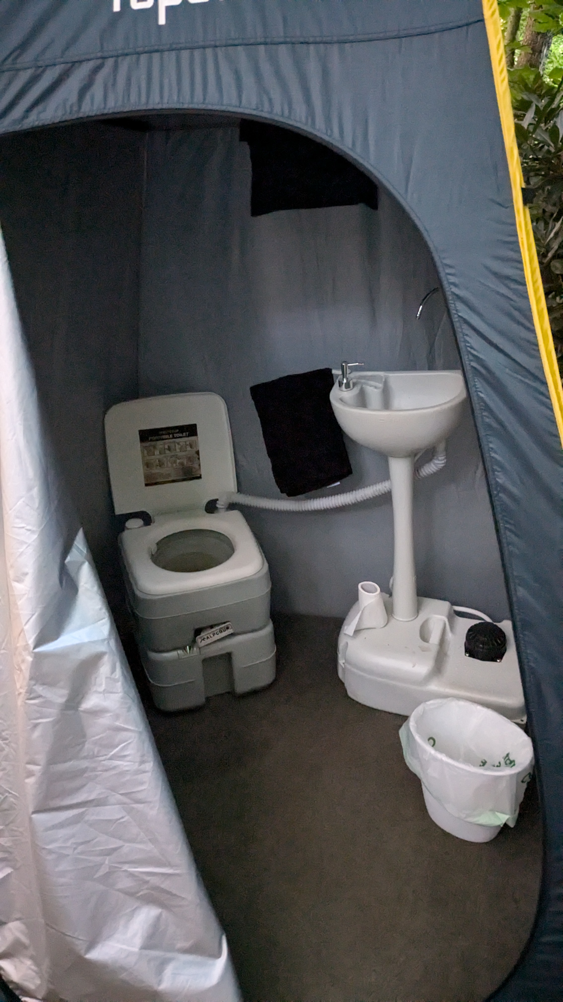 Hemlock Hill Hideaway