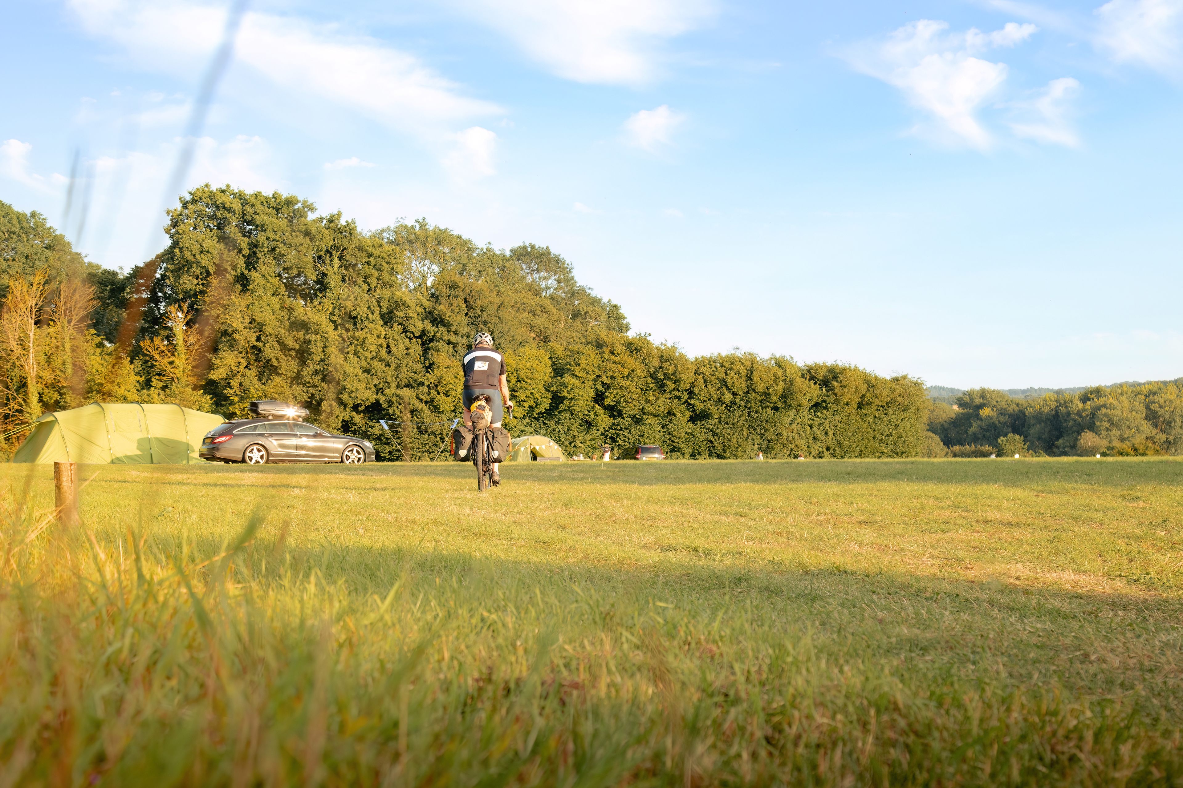 Relaxed atmosphere and friendly hosts at the campsite.