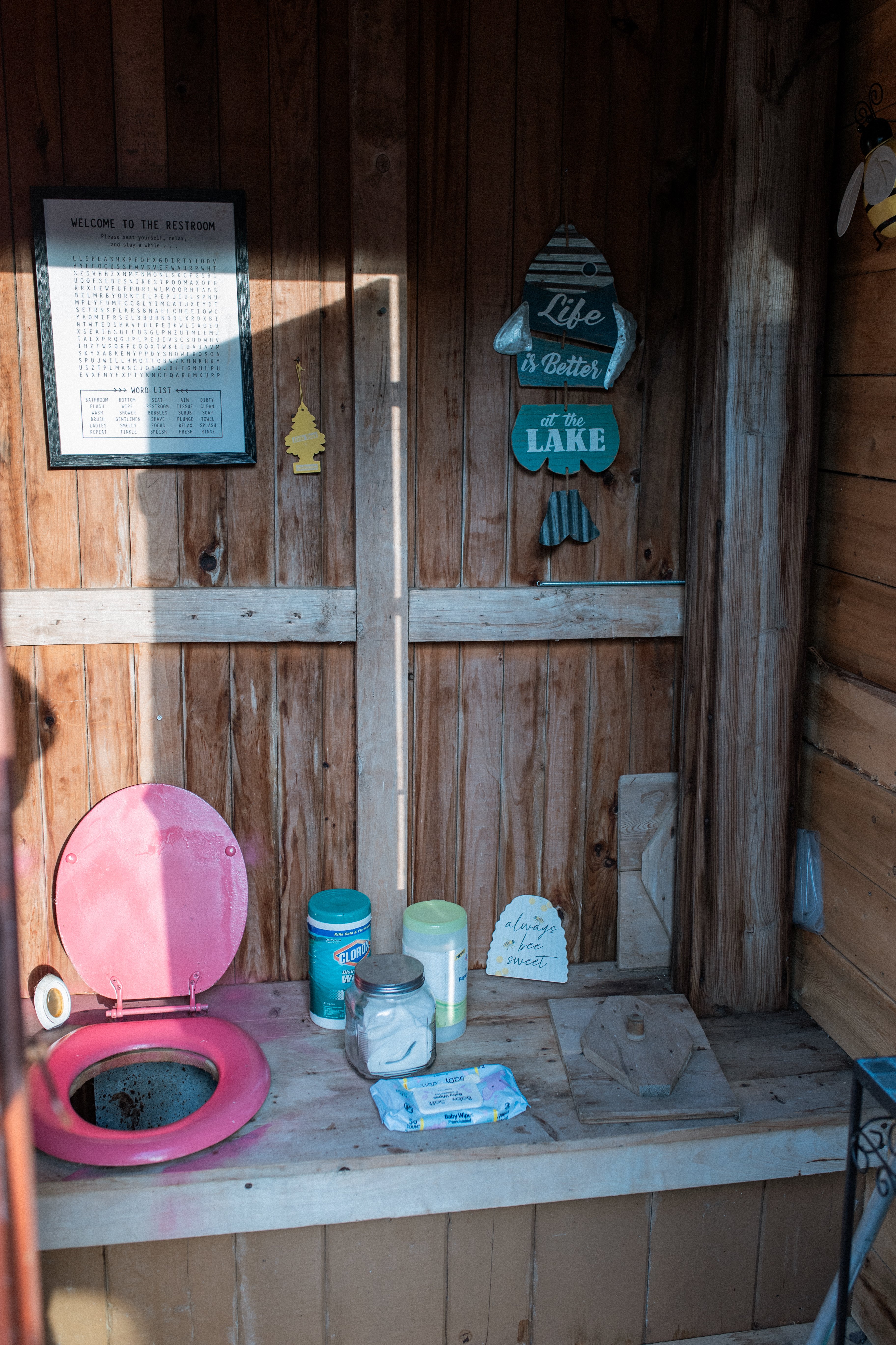 Such a clean and well-equiped outhouse!