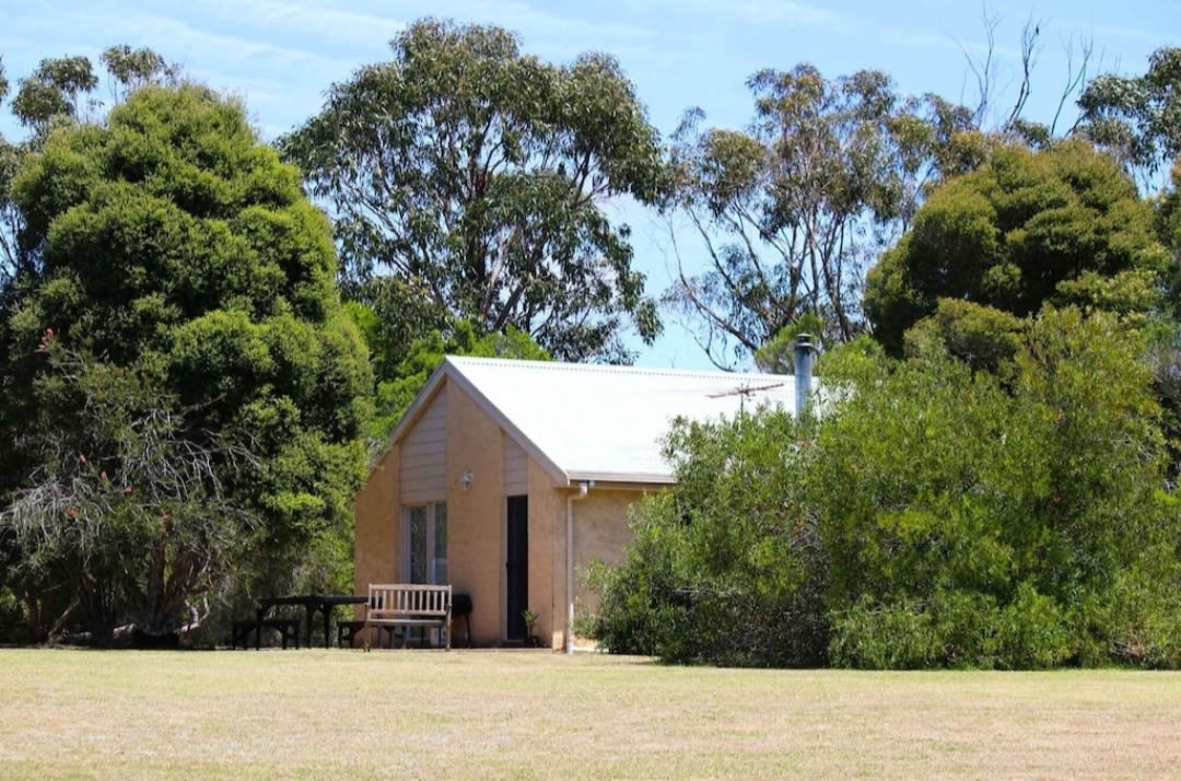 Bells Beach Cottages - Pet friendly