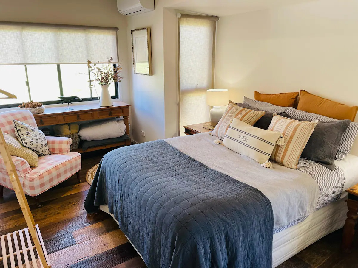 Two Rabbit Hill Country Cabins