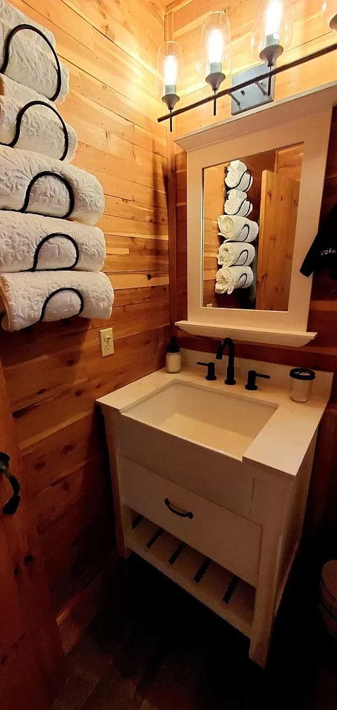 Deer Haven Secluded Cabin