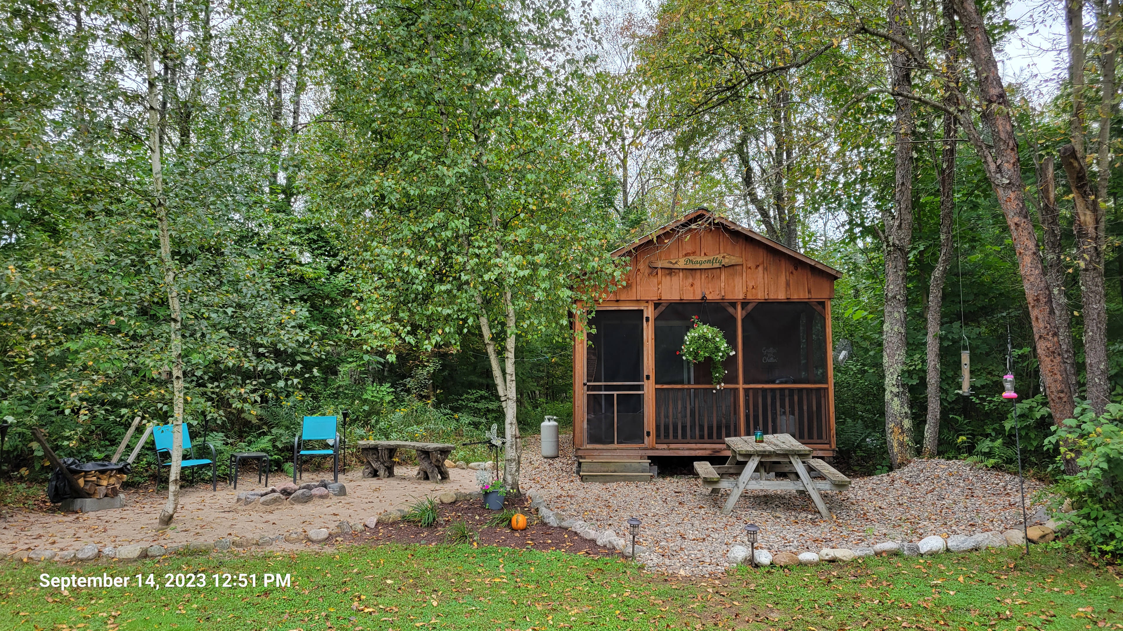 Rus-tic: Cabins by the River