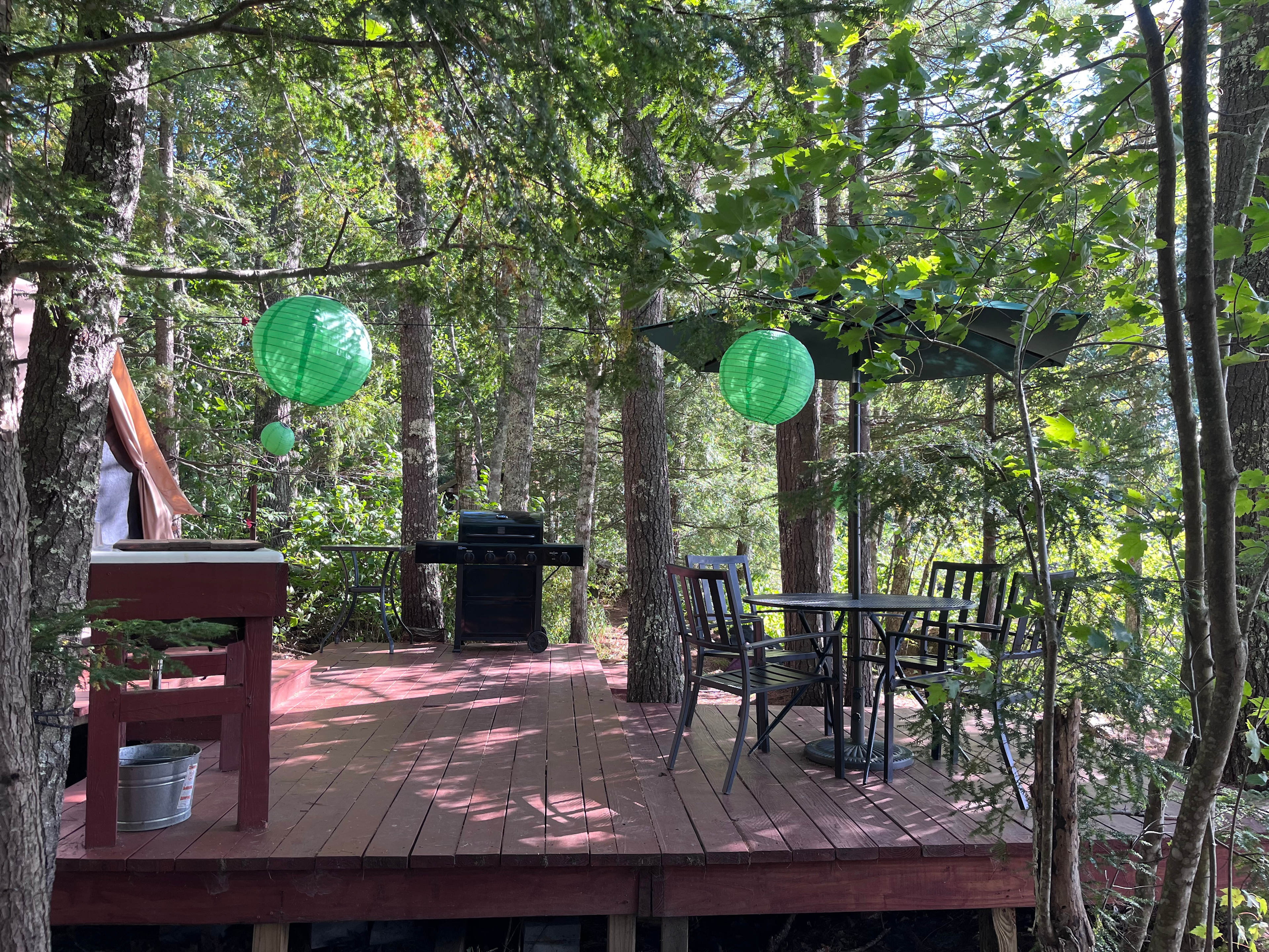 Deck side view.