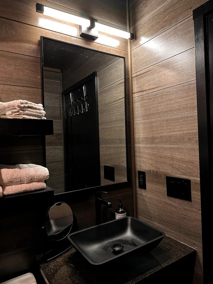 Modern Tiny Home With Hot Tub