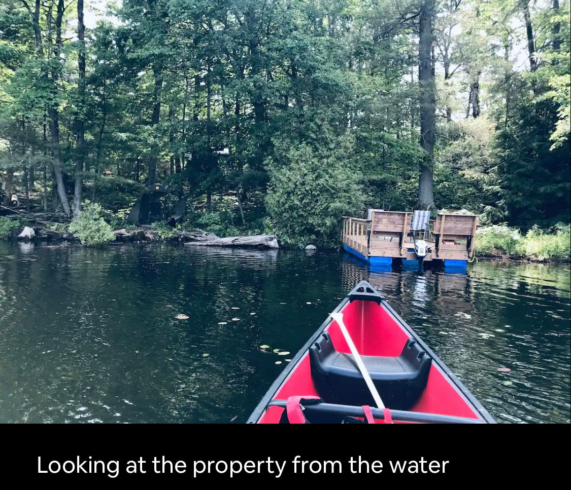 Canoe, paddles and life jackets available for guest use