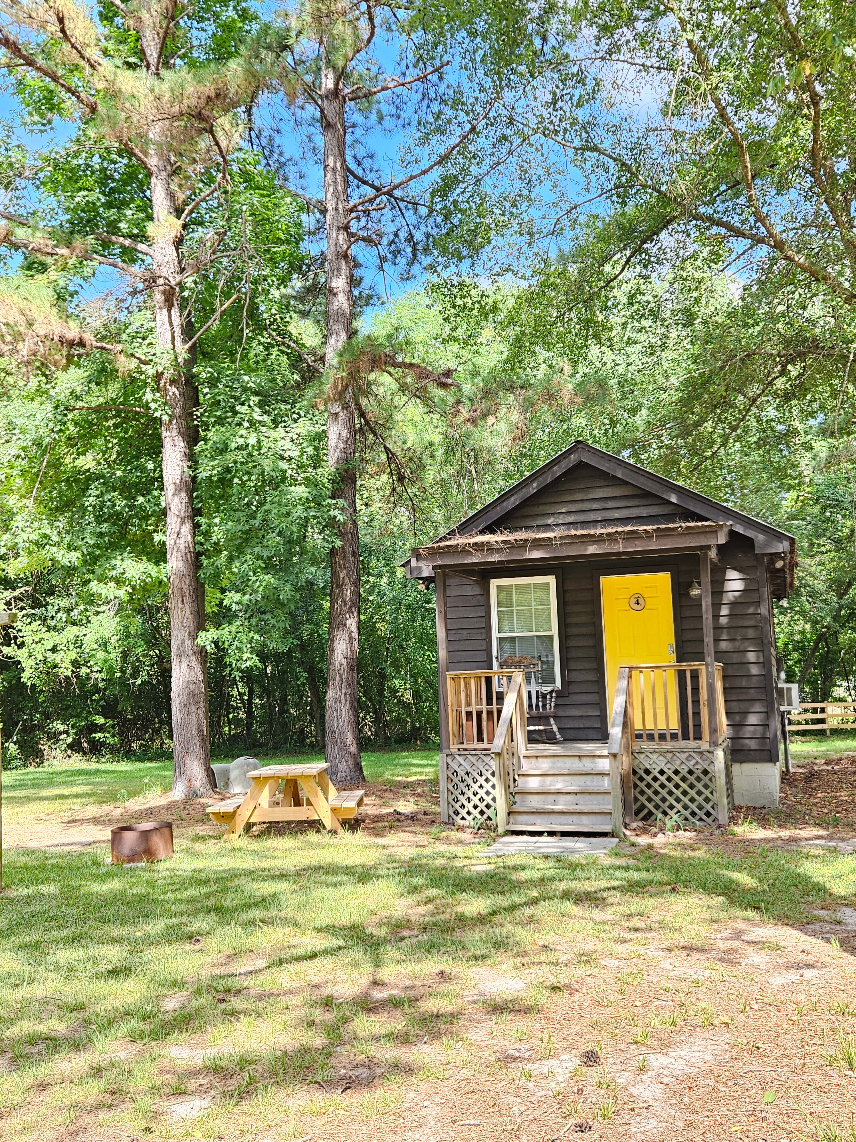Leaning Pines Campground and Cabins