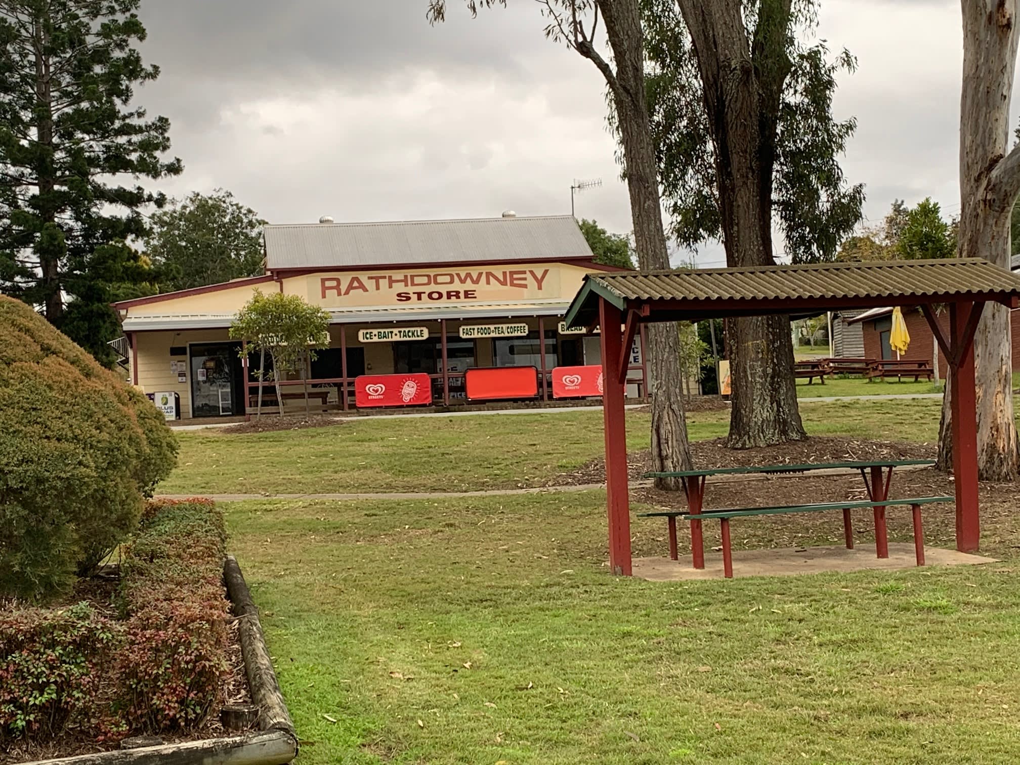 Pointro Bunkhouse and Campground
