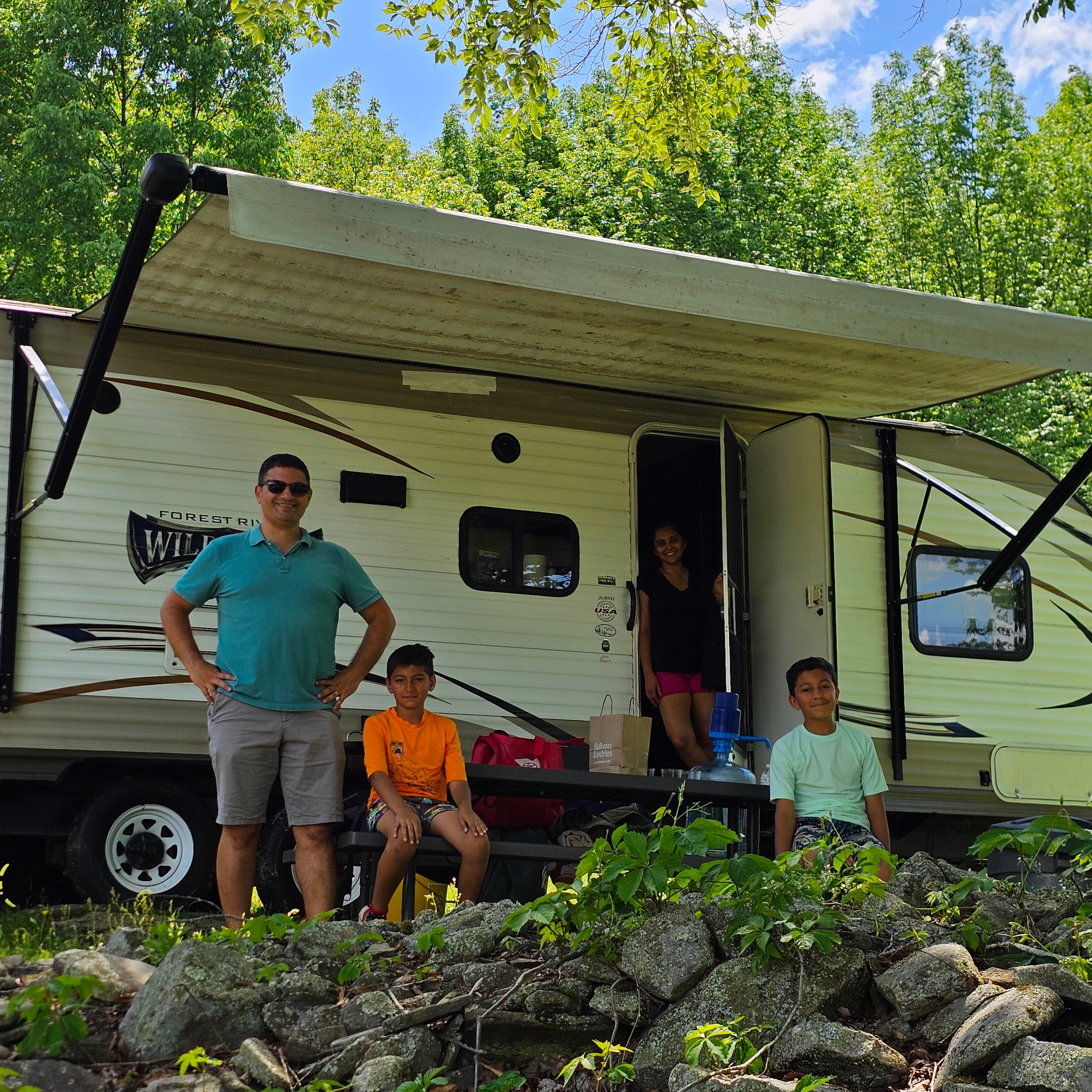 31'RV on Sheep farm 6 M from Bethel
