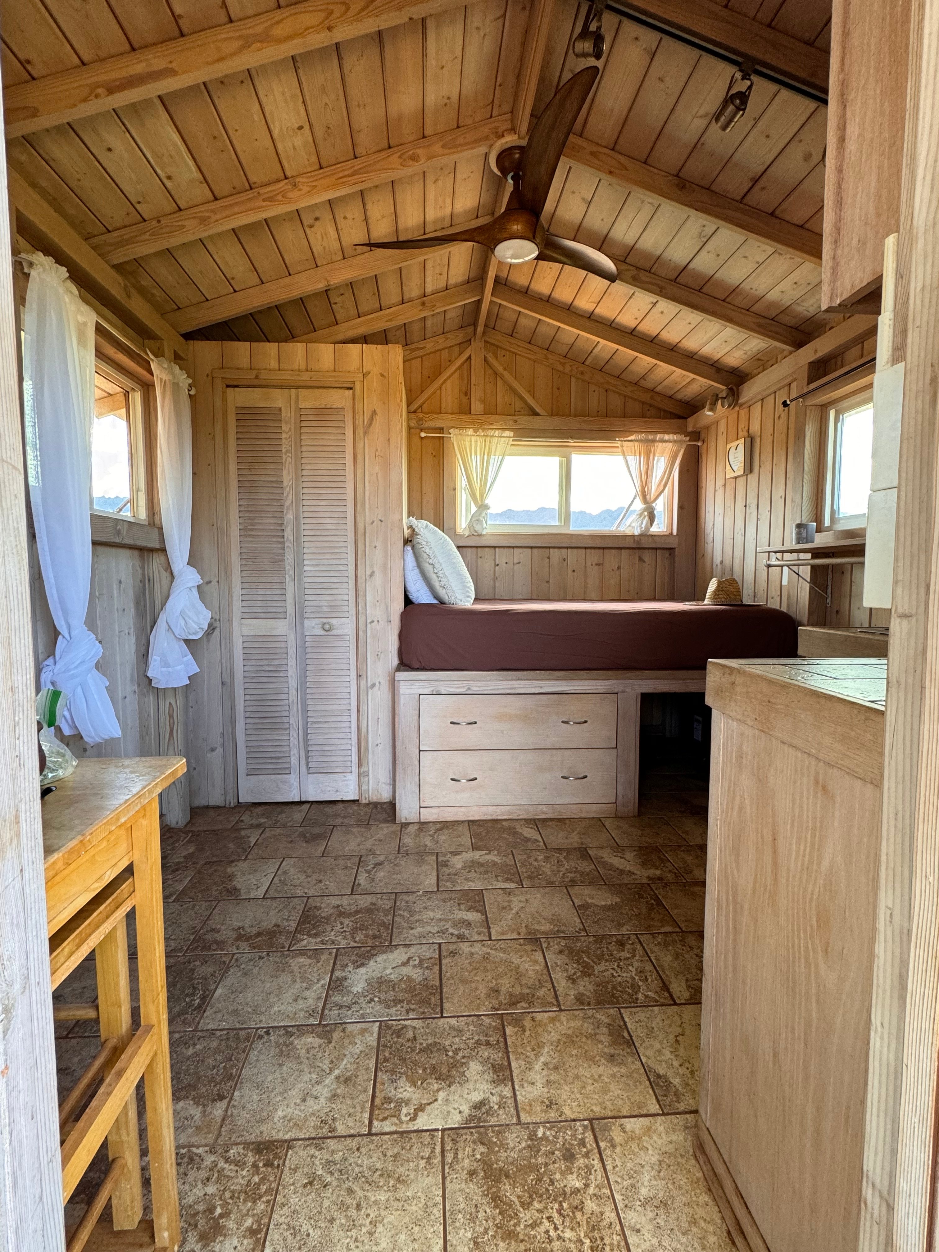 Peaceful Tiny Home North Shore