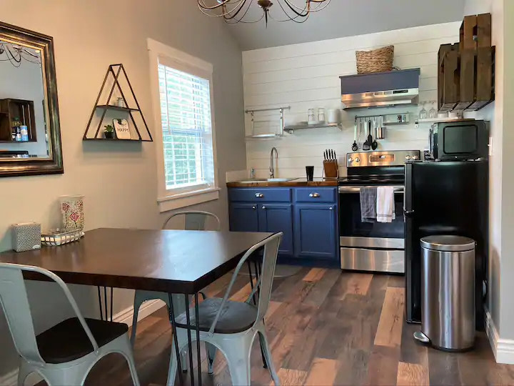 Kelly Hollow Farm Stays