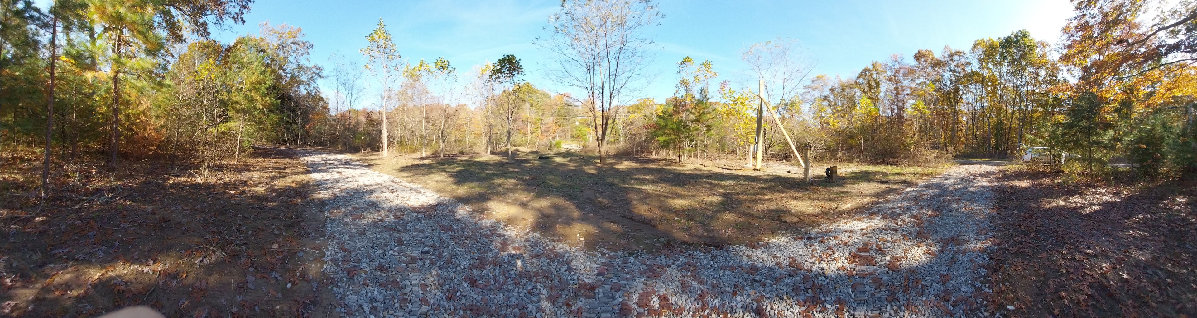 Panorama (entrance from Skyline on left, exit to Elk Dr on right)