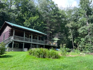 Cozy Country Retreat Cabin