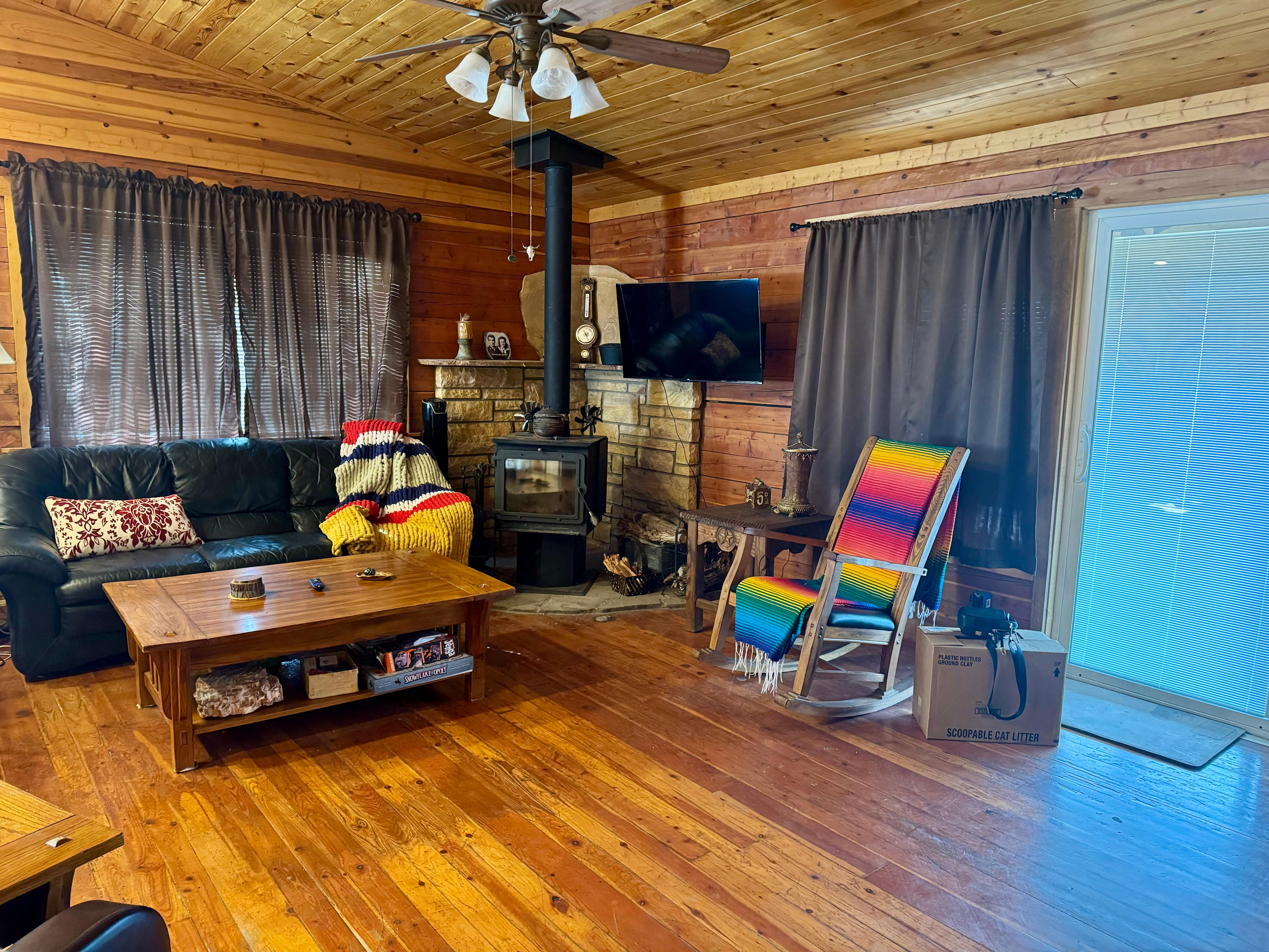 Top of the World, rustic retreat