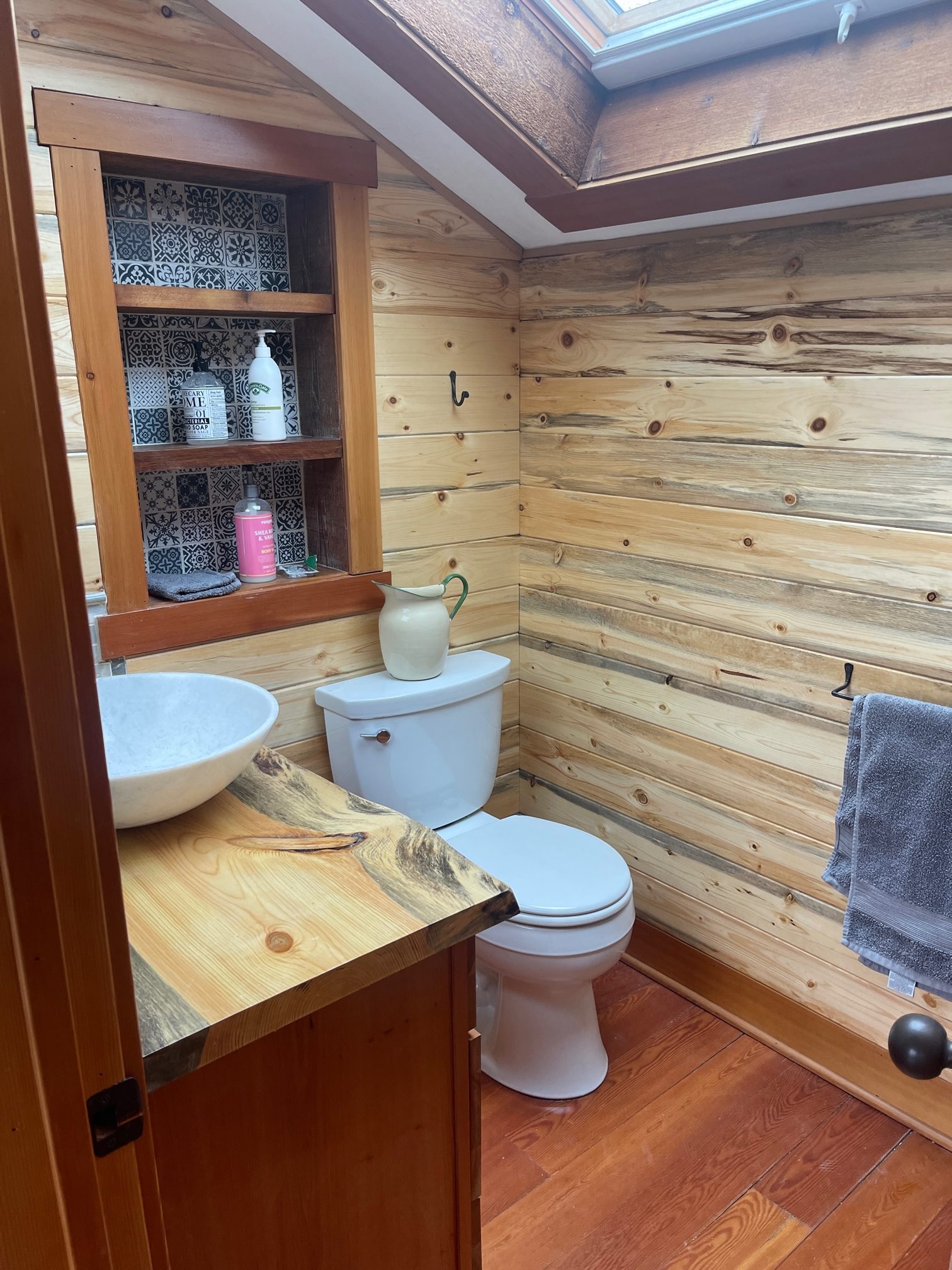 Upstairs bathroom with bath tub /shower
