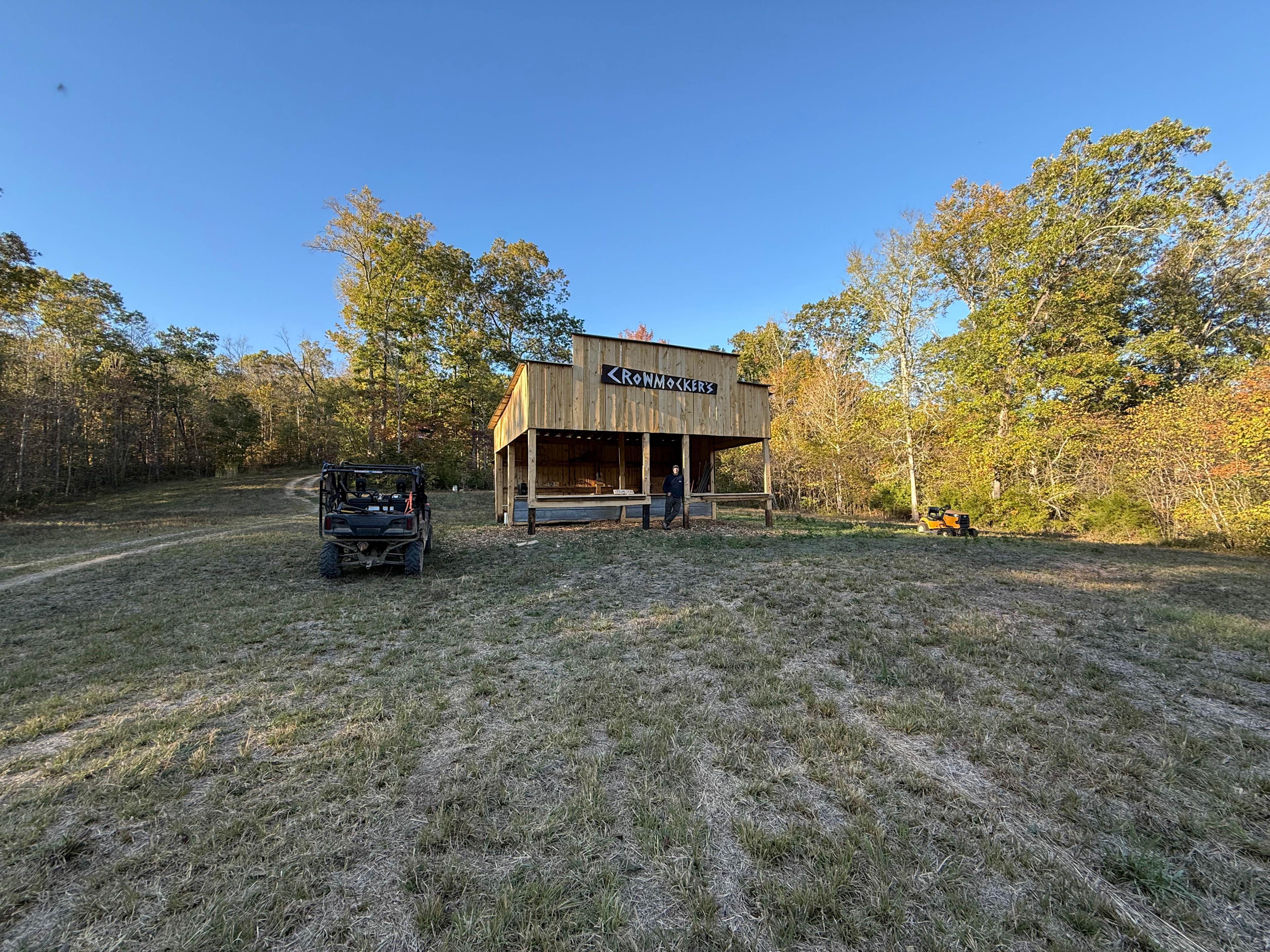 CrowMocker Cabins And Camping