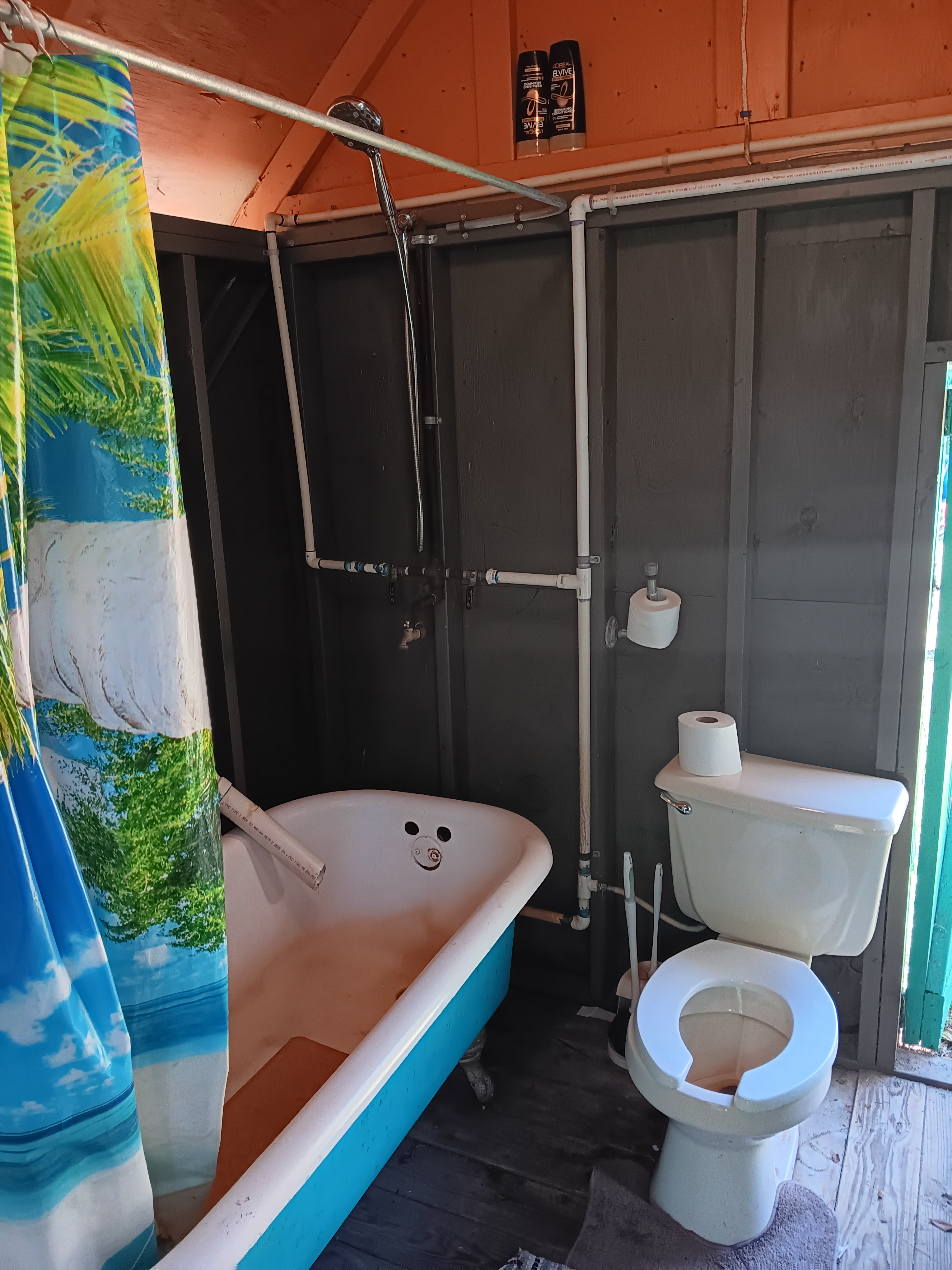 Bath house is really primitive has a shower with cold and hot water great for getting that camping crud and sand off of you