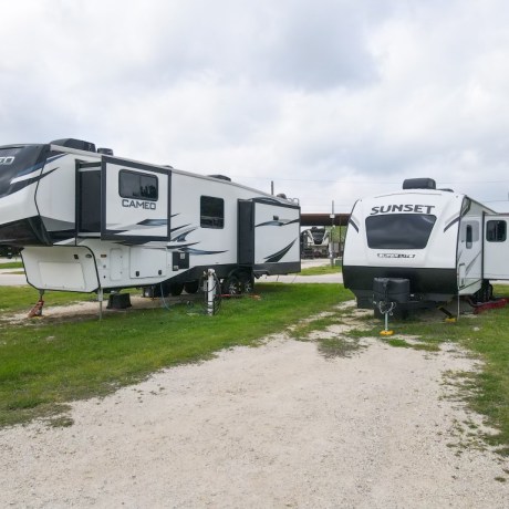 Blue Sky I-35 RV Park
