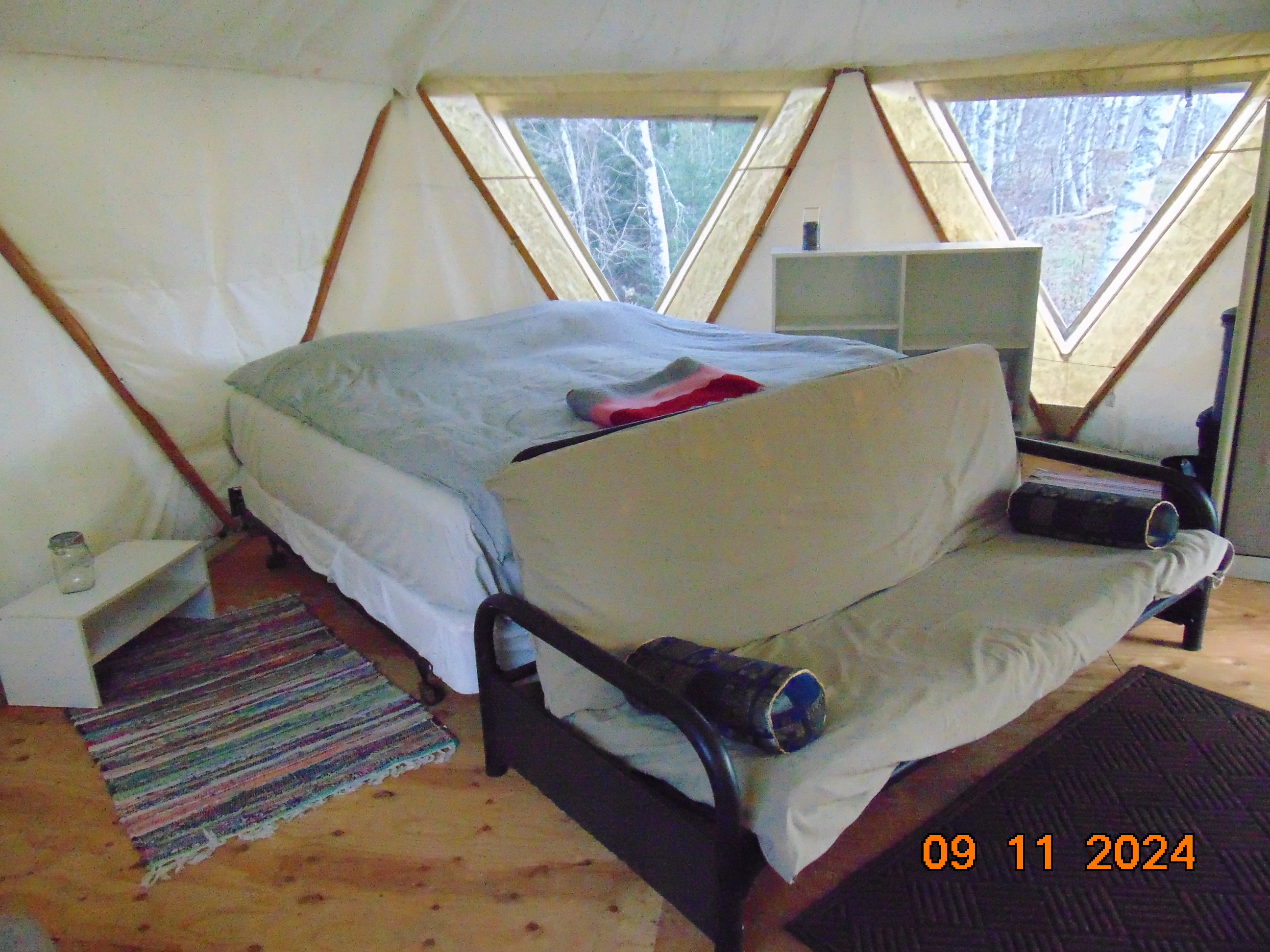 Solar yurt/yome, sleeps 4